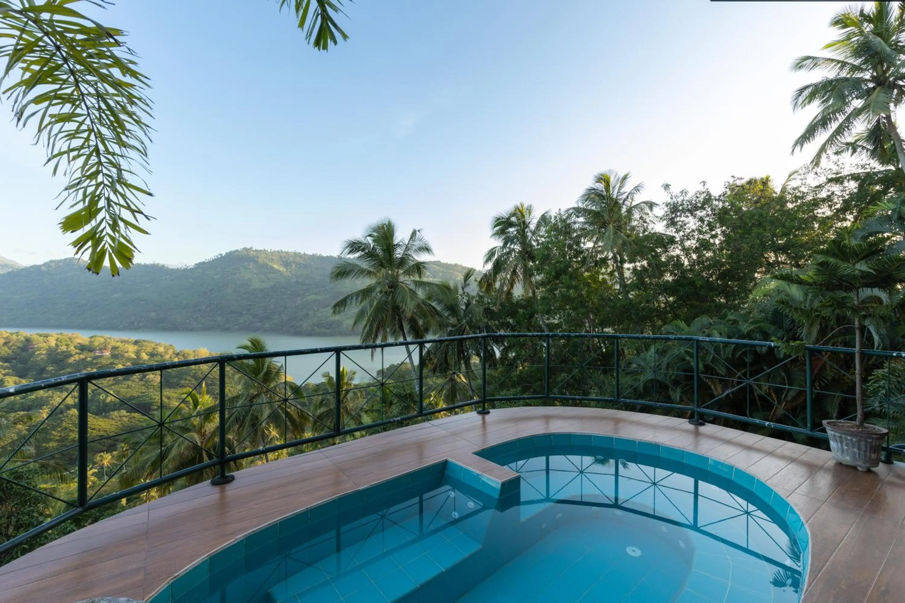 Natural landscape in The Albatross, Kandy