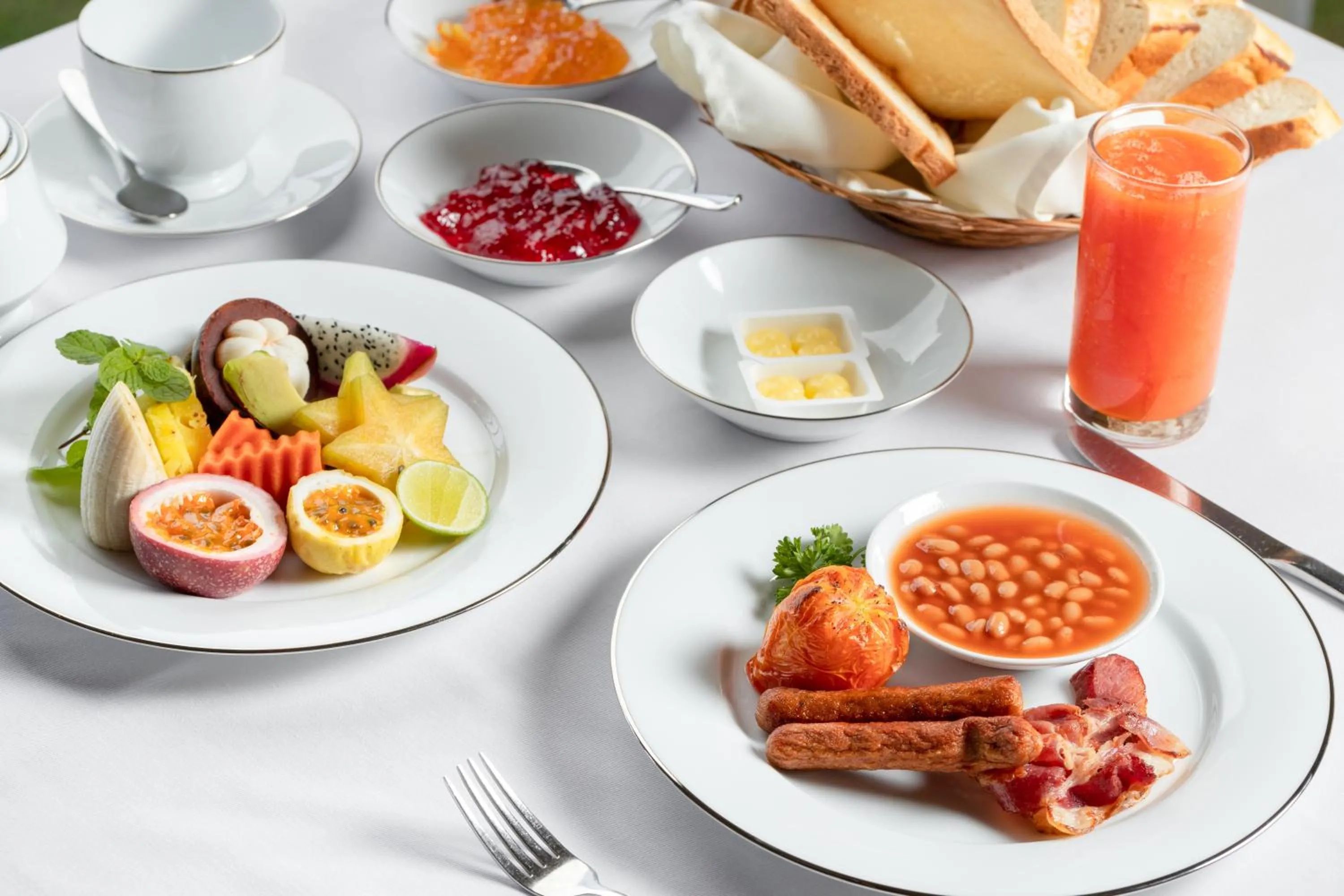 Breakfast in The Albatross, Kandy