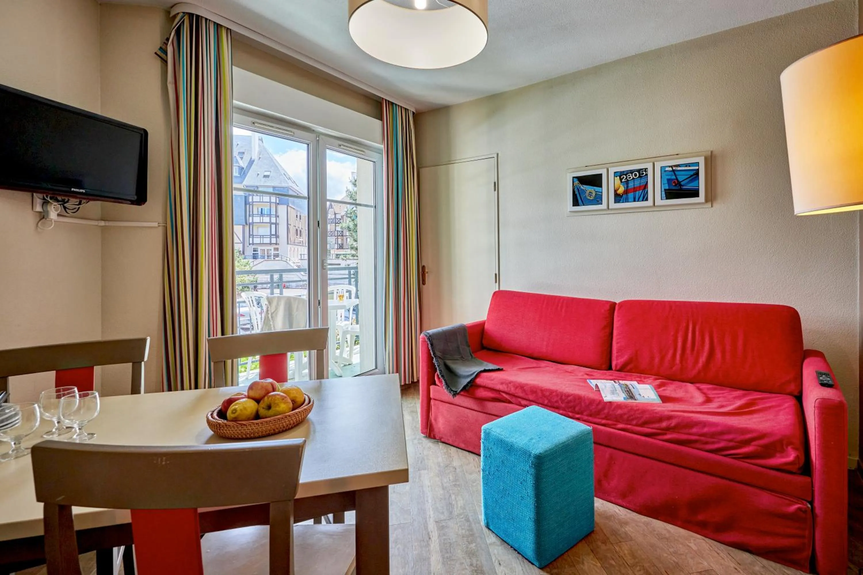 Communal lounge/ TV room in Residence Pierre & Vacances Port Guillaume