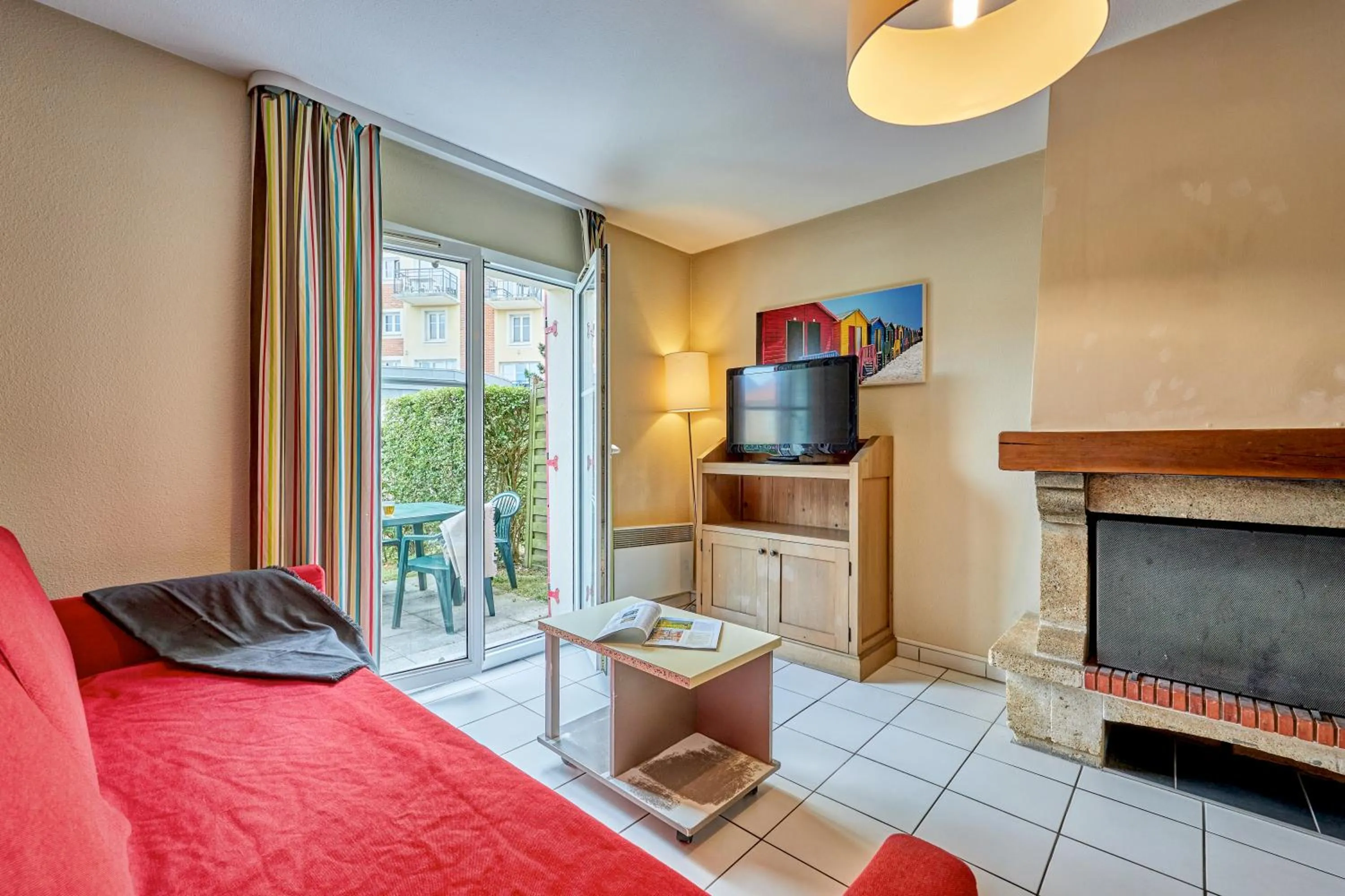 Communal lounge/ TV room in Residence Pierre & Vacances Port Guillaume