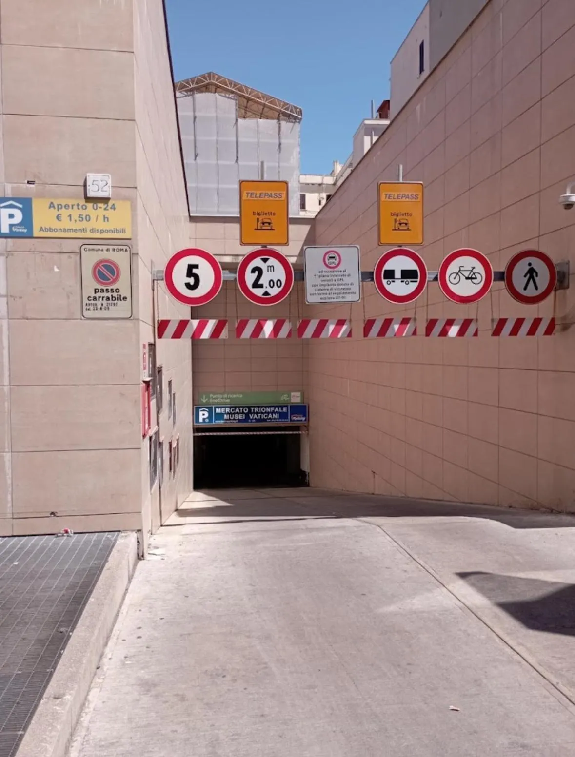 Parking in Rest Guesthouse