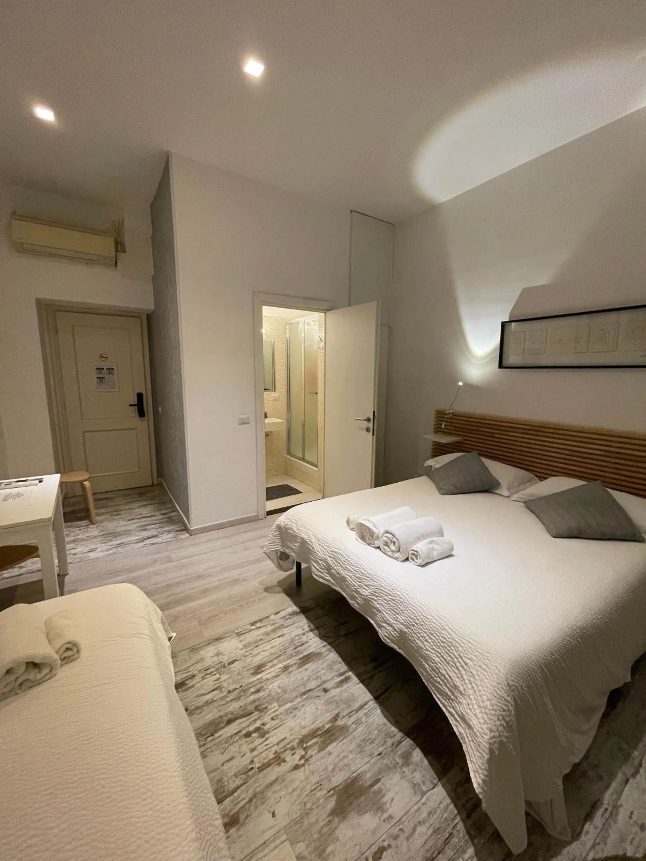 Bedroom, Bed in Moshi Moshi