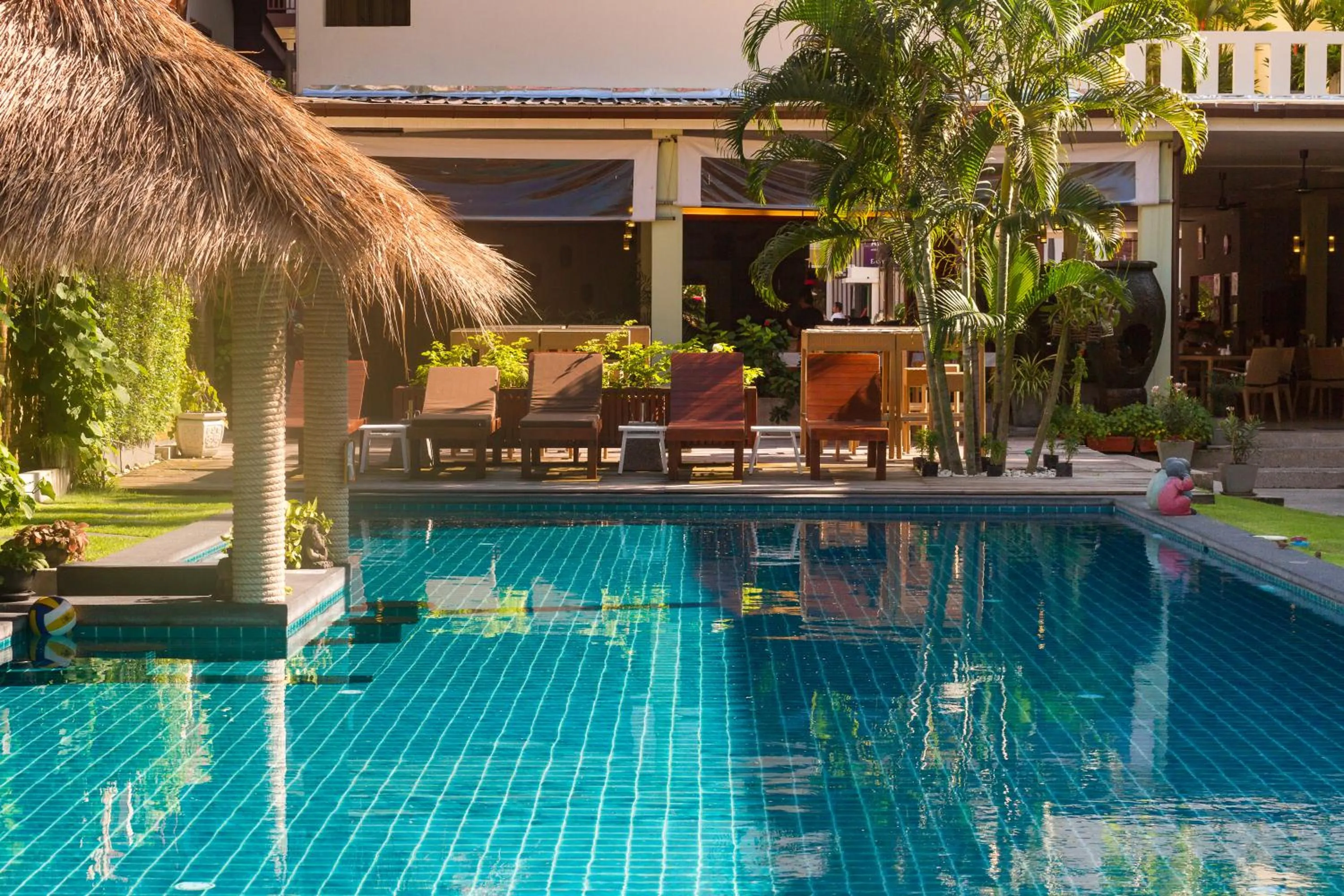 Swimming pool in Austrian Garden Hotel & Restaurant Patong