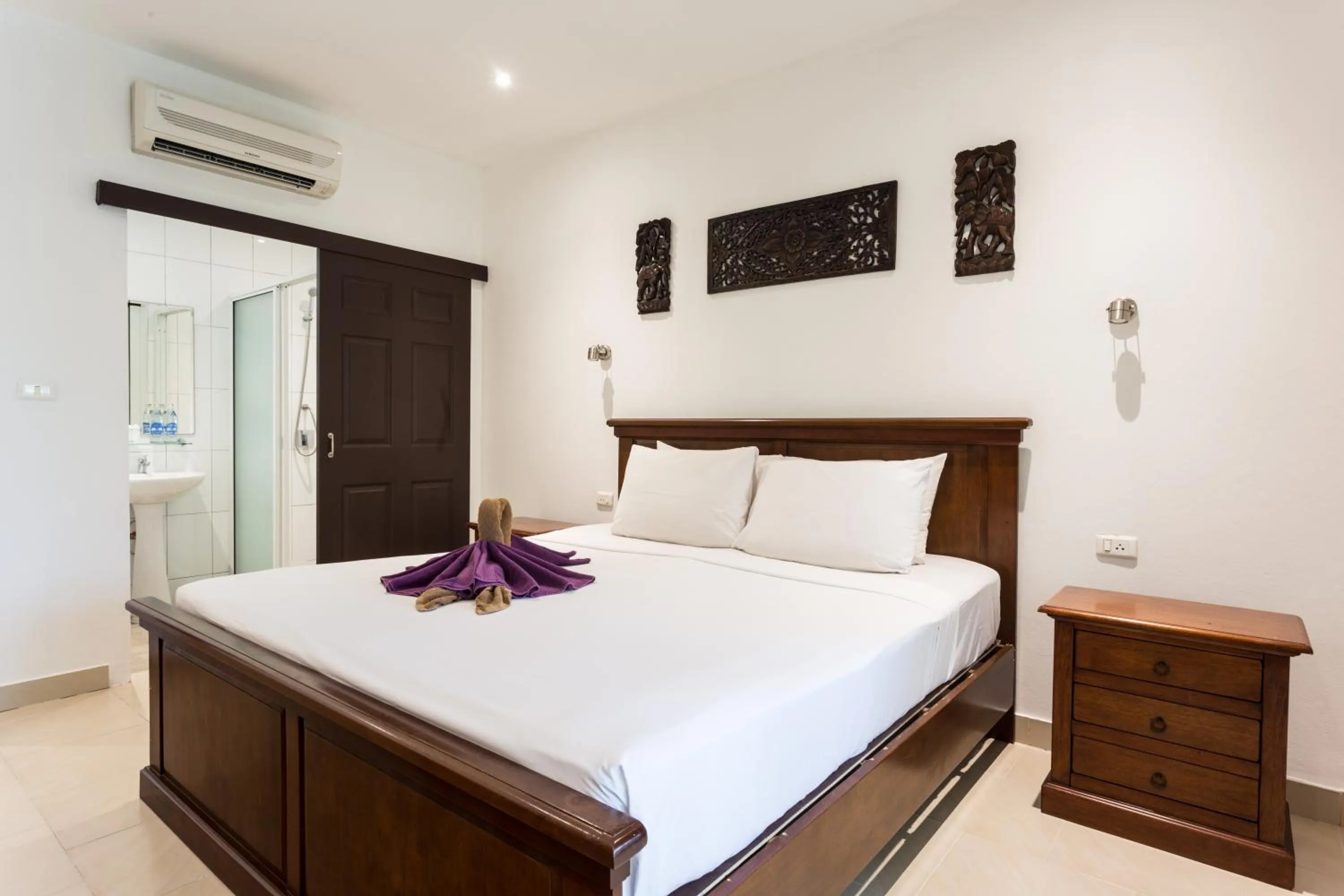 Photo of the whole room, Bed in Austrian Garden Hotel & Restaurant Patong