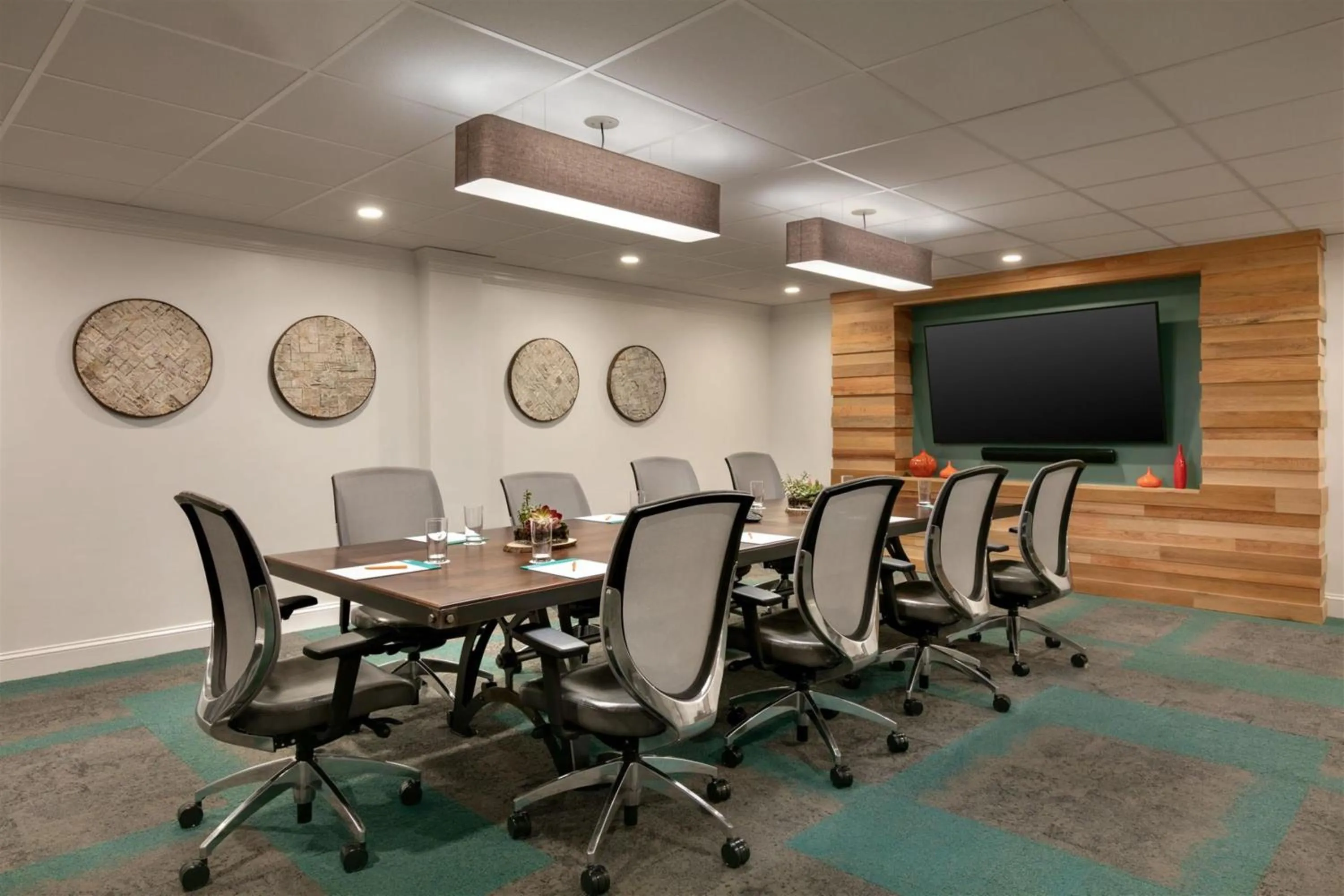 Meeting/conference room in Hotel Indigo Savannah Historic District by IHG