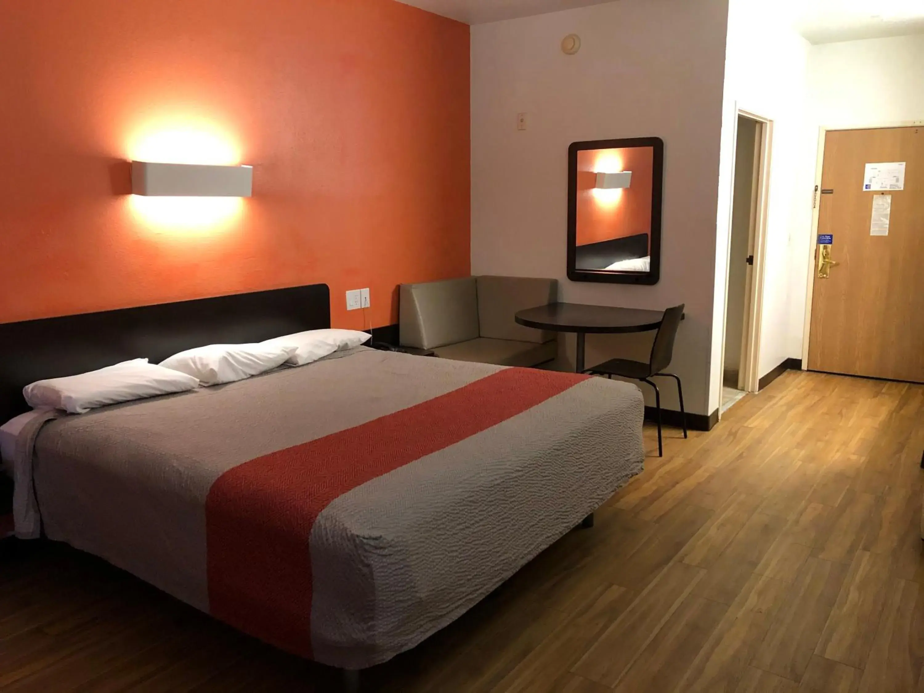 Photo of the whole room, Bed in Motel 6-Woodway, TX Photo of the whole room, Bed in Motel 6-Woodway, TX