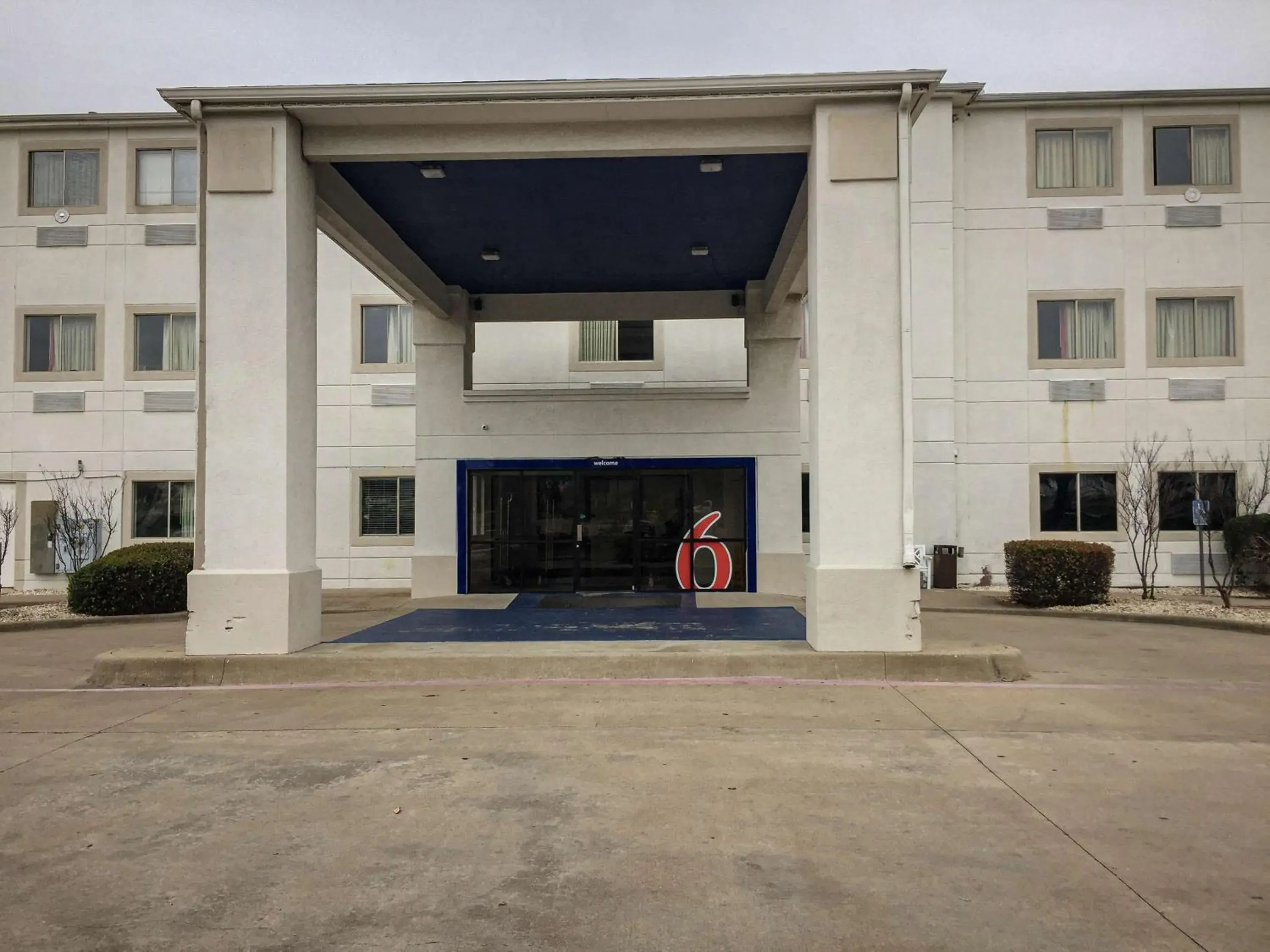 Property building in Motel 6-Woodway, TX Property building in Motel 6-Woodway, TX