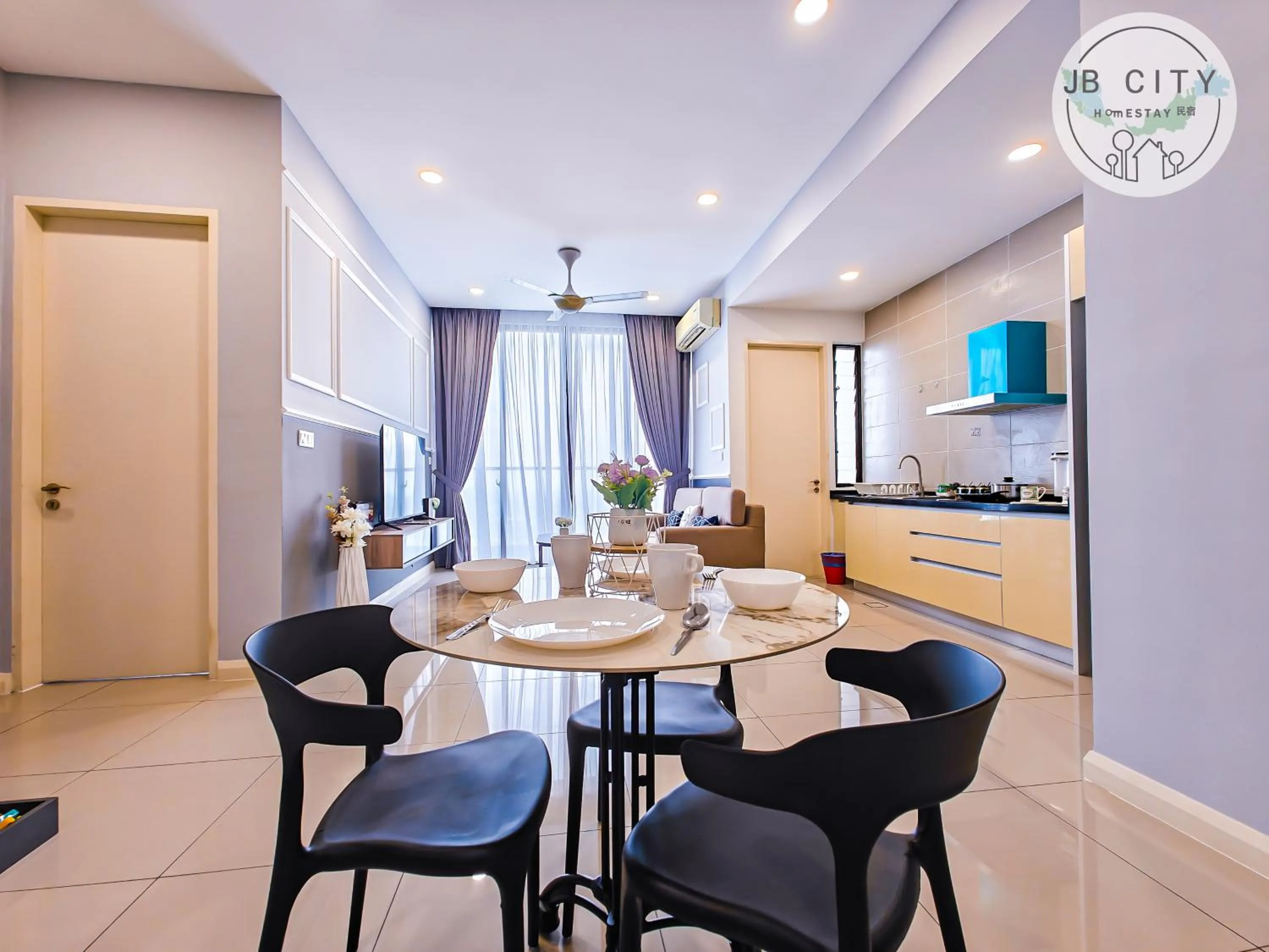 Dining area in D'Pristine Suites by RR JBcity