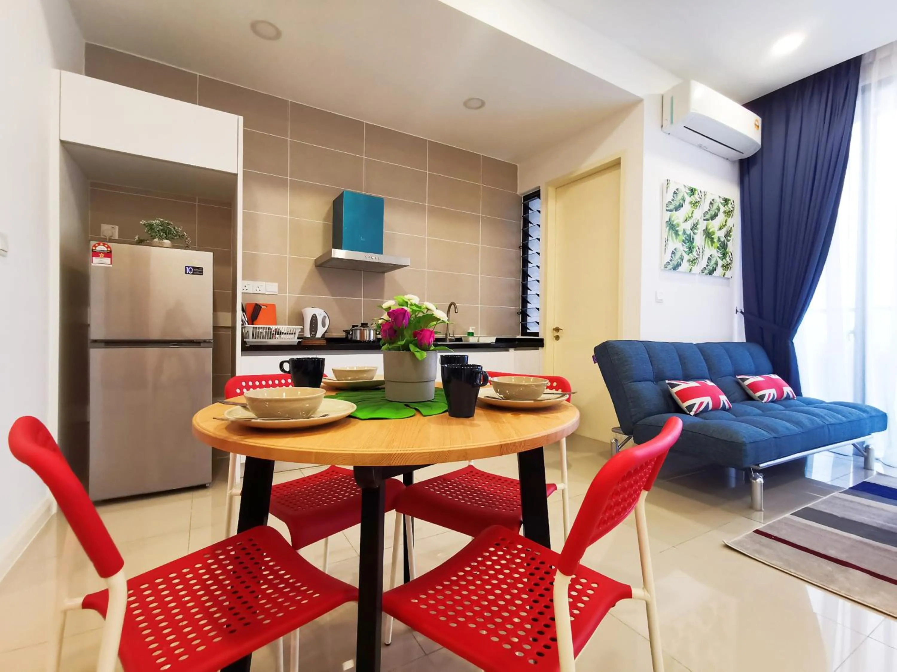 Living room in D'Pristine Suites by RR JBcity