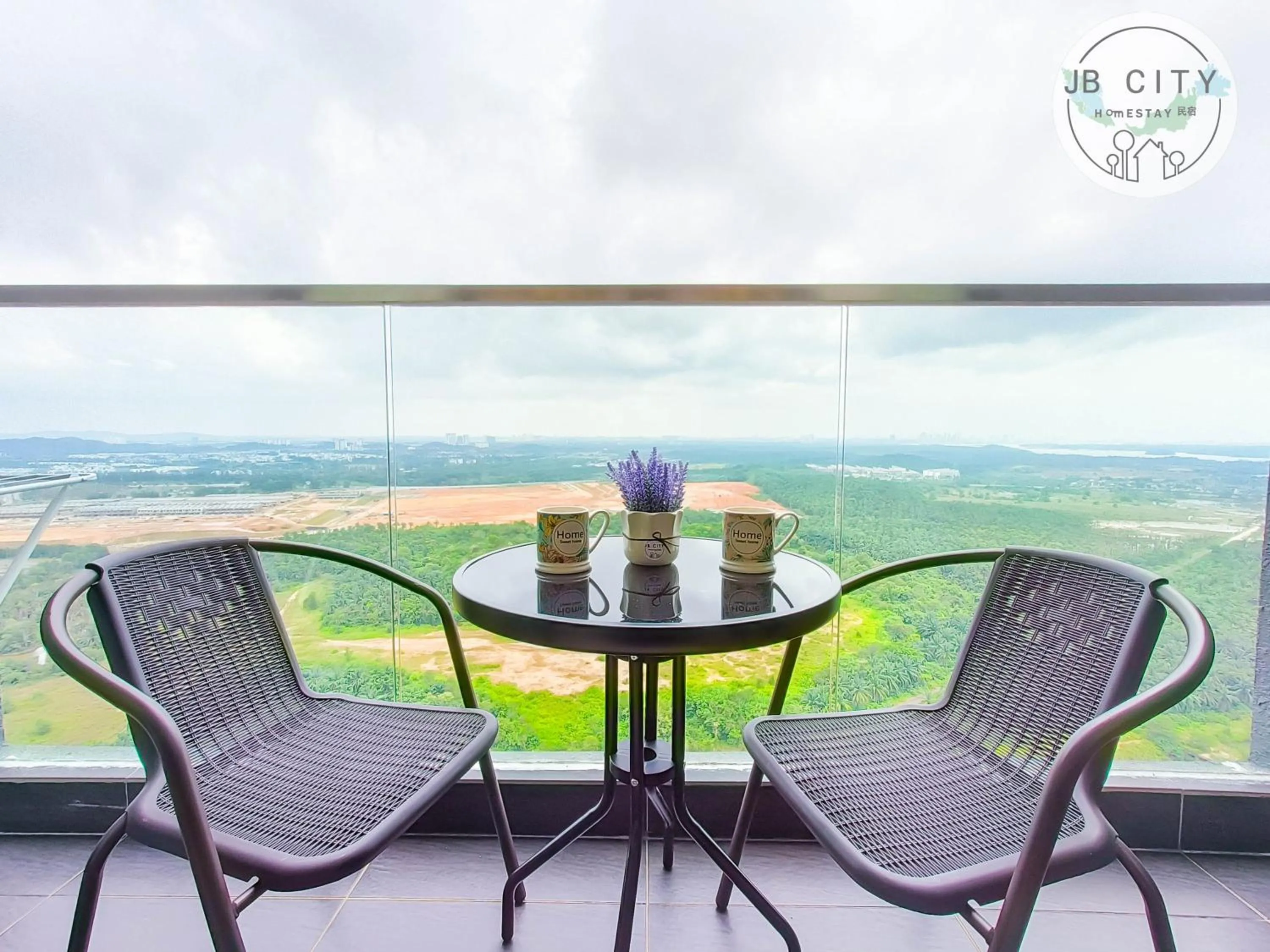 Balcony/Terrace in D'Pristine Suites by RR JBcity
