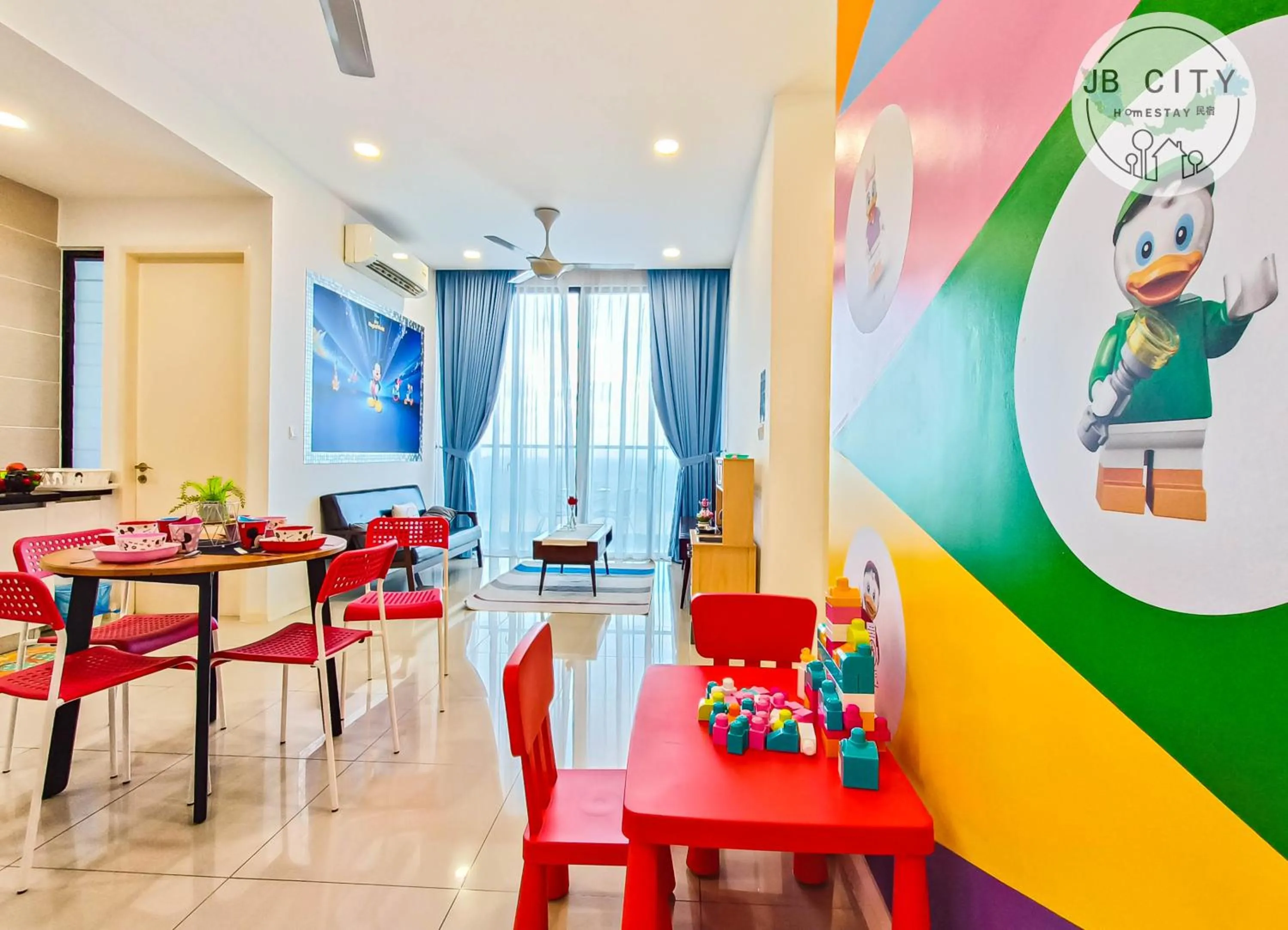 Living room in D'Pristine Suites by RR JBcity