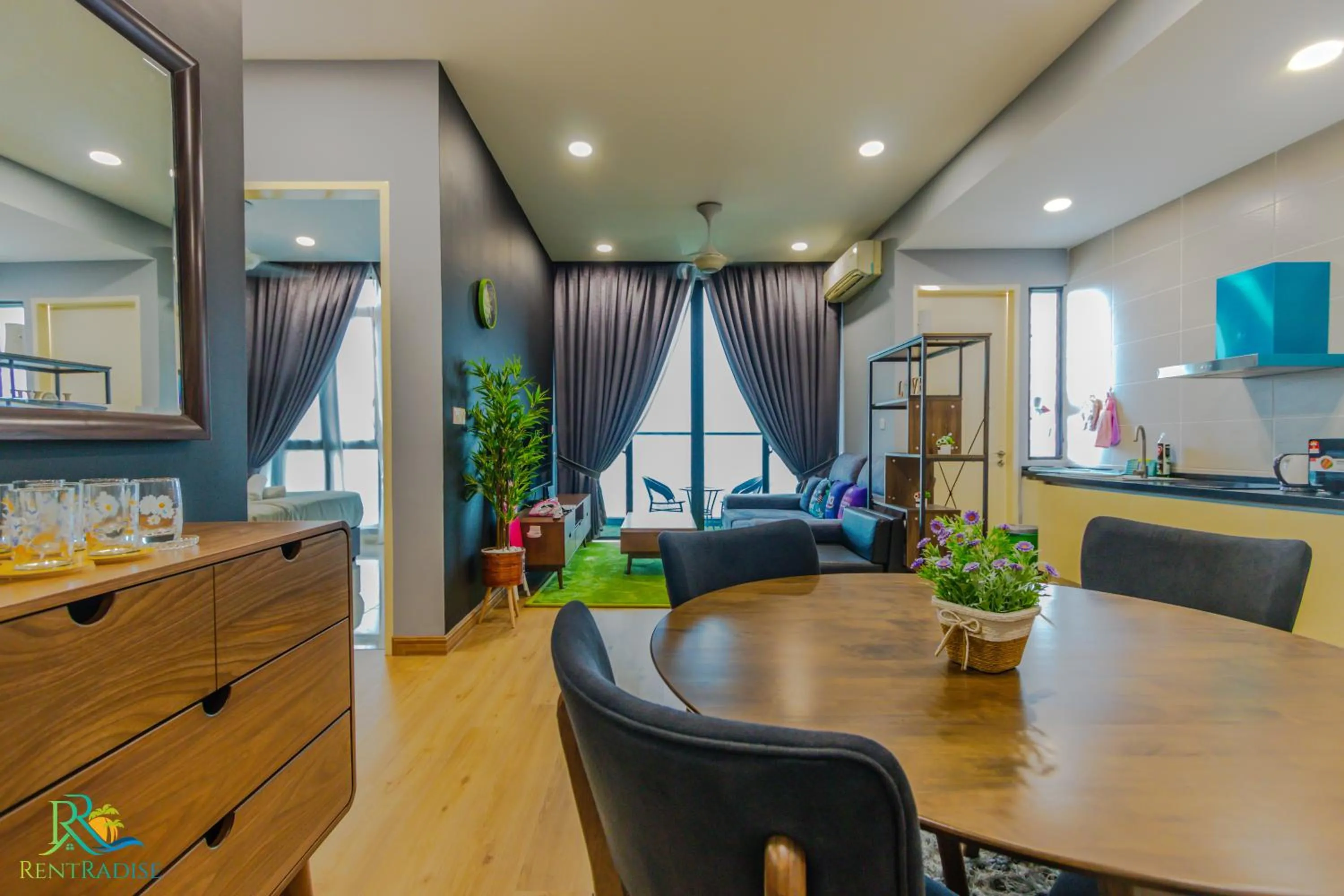 Dining area in D'Pristine Suites by RR JBcity