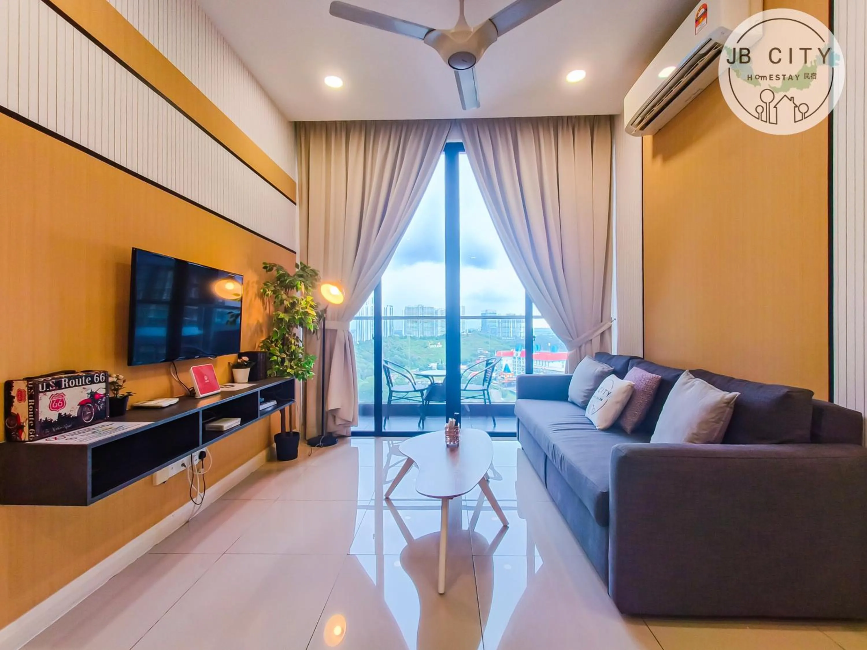 TV and multimedia in D'Pristine Suites by RR JBcity
