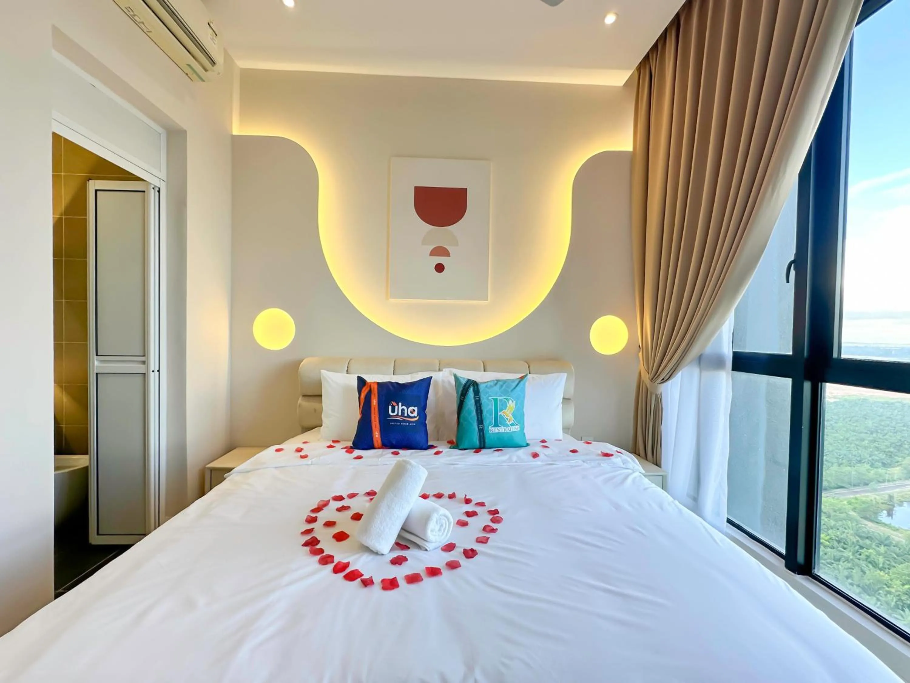 Bed in D'Pristine Suites by RR JBcity