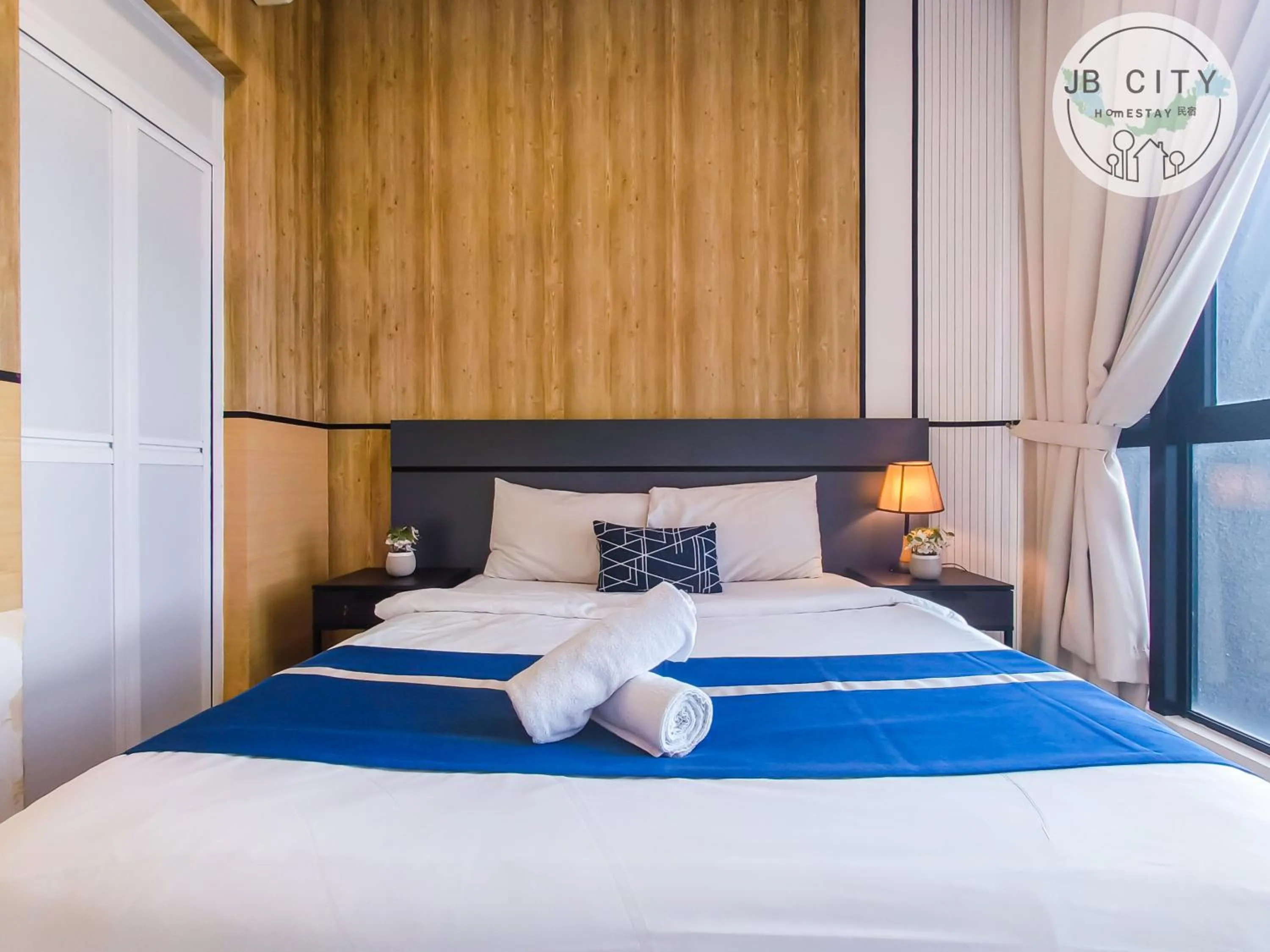 Bed in D'Pristine Suites by RR JBcity