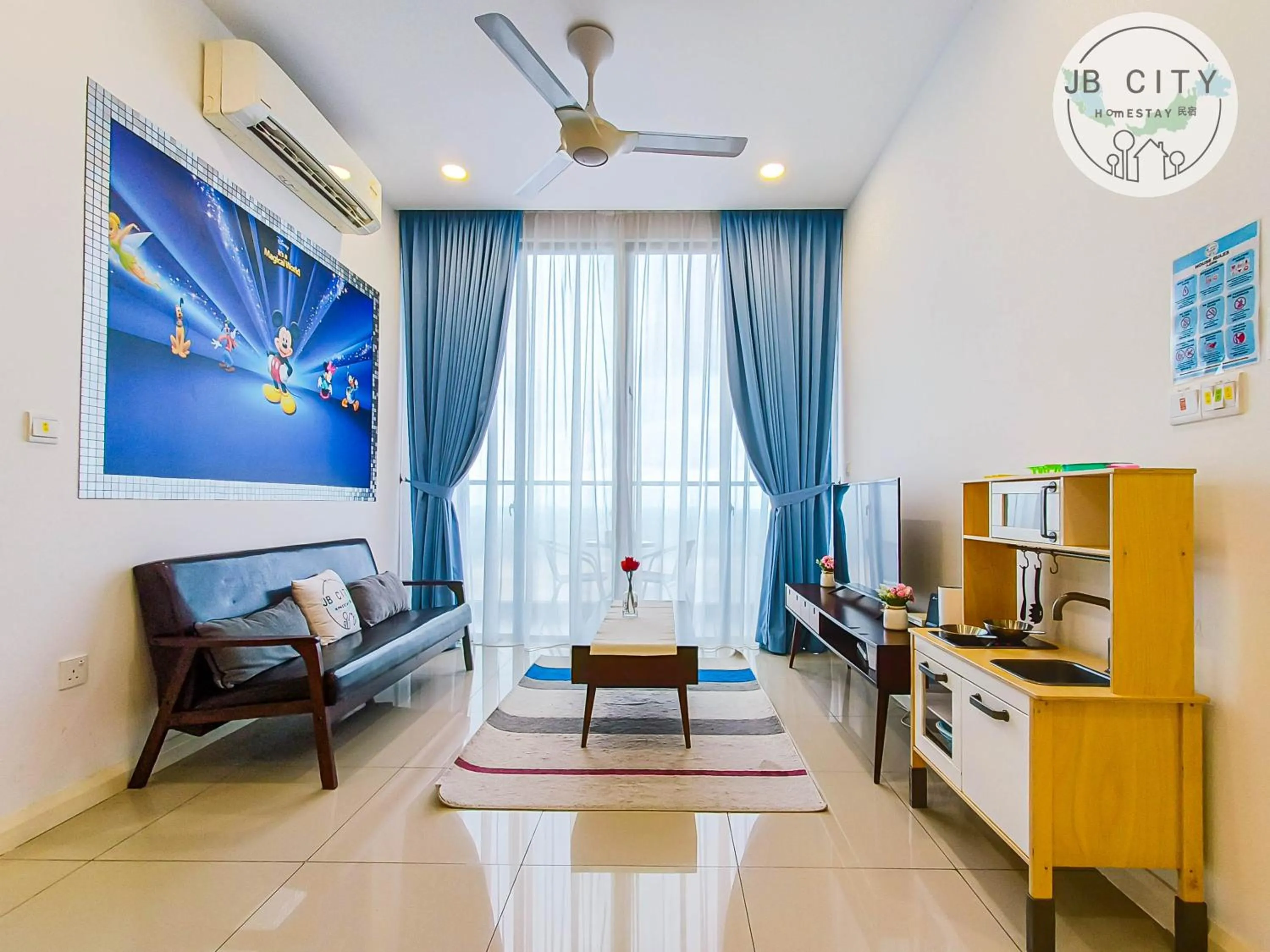 Living room in D'Pristine Suites by RR JBcity