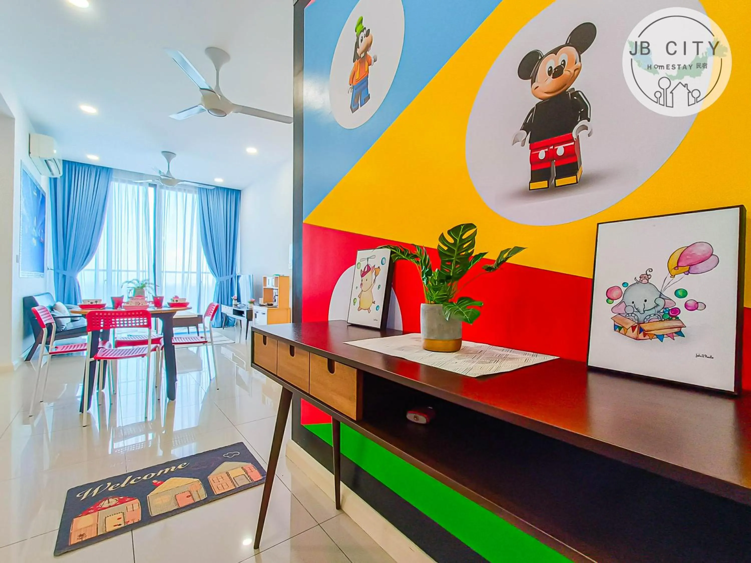 Living room in D'Pristine Suites by RR JBcity