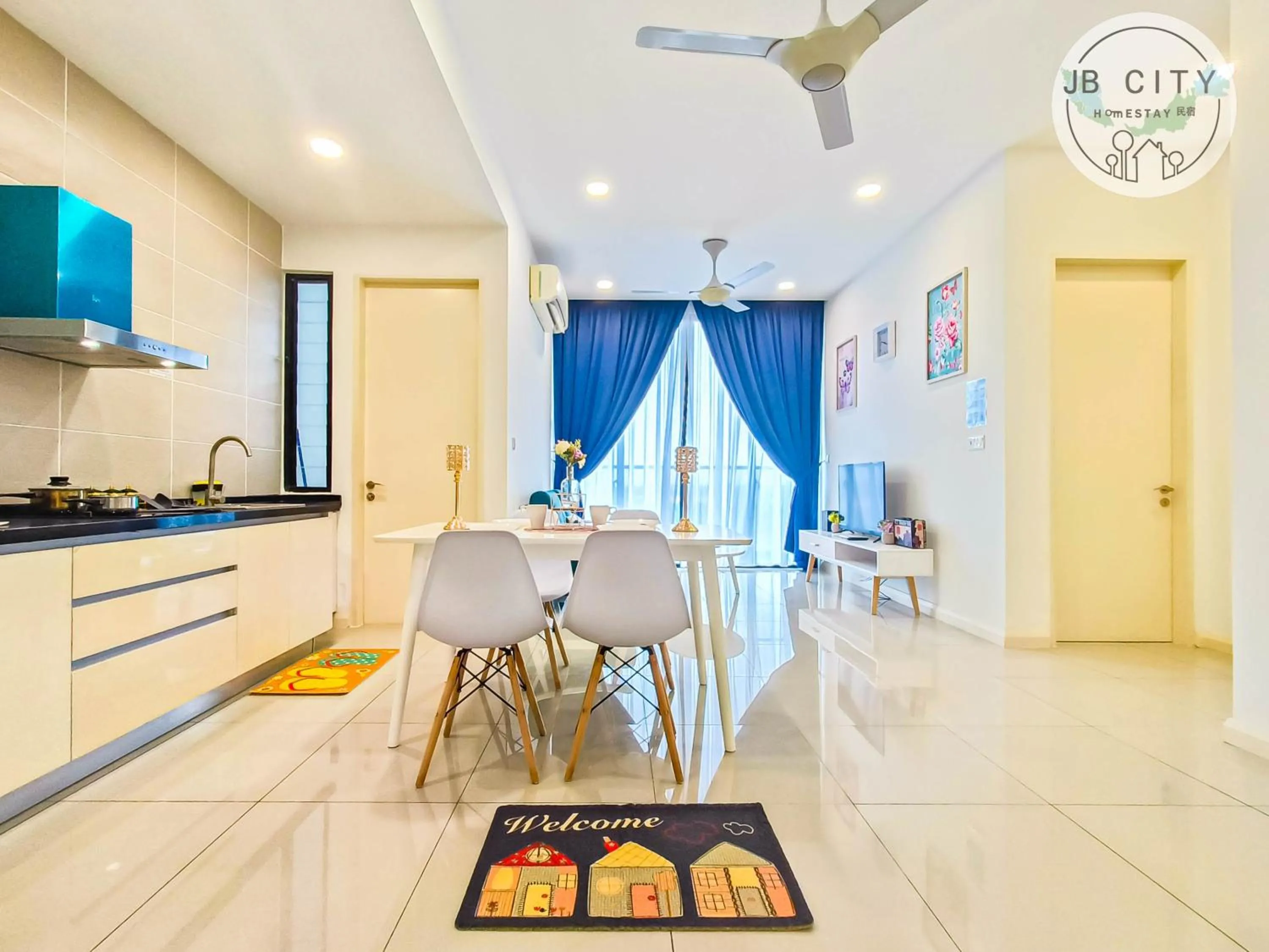 Dining area in D'Pristine Suites by RR JBcity