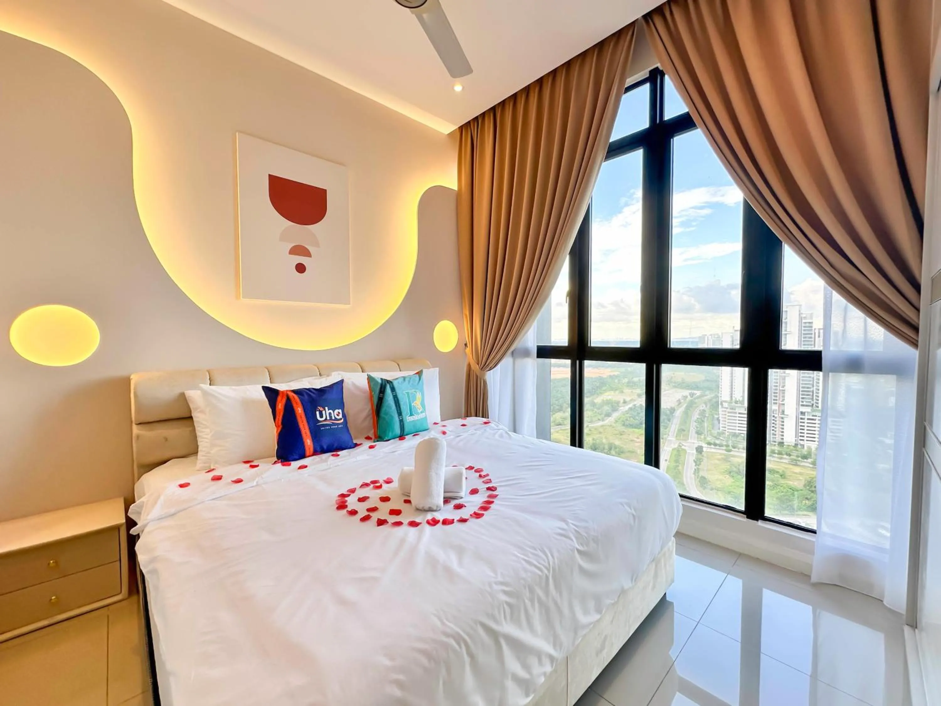Bed in D'Pristine Suites by RR JBcity