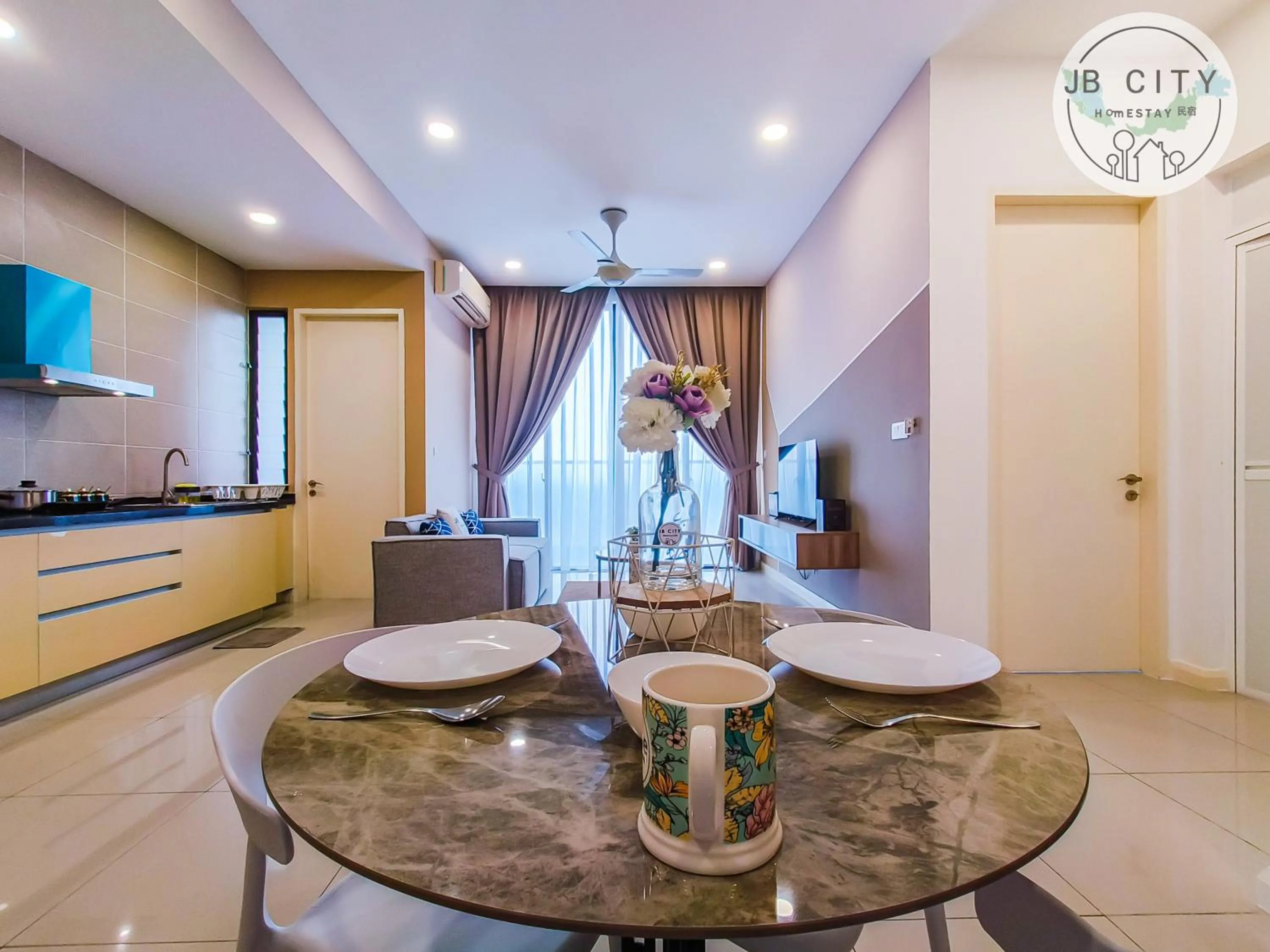Dining area in D'Pristine Suites by RR JBcity