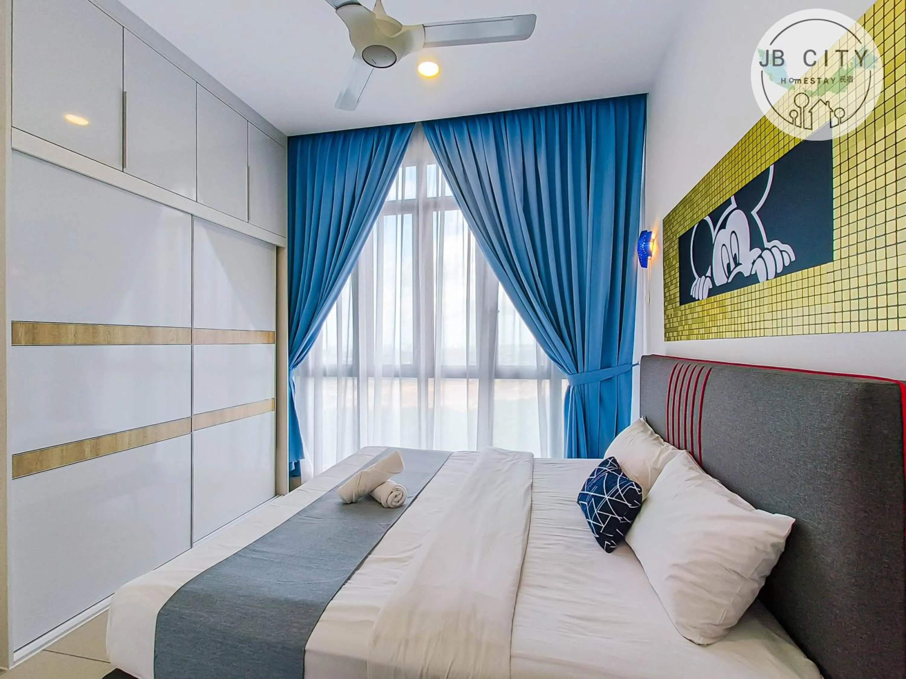 Bed in D'Pristine Suites by RR JBcity