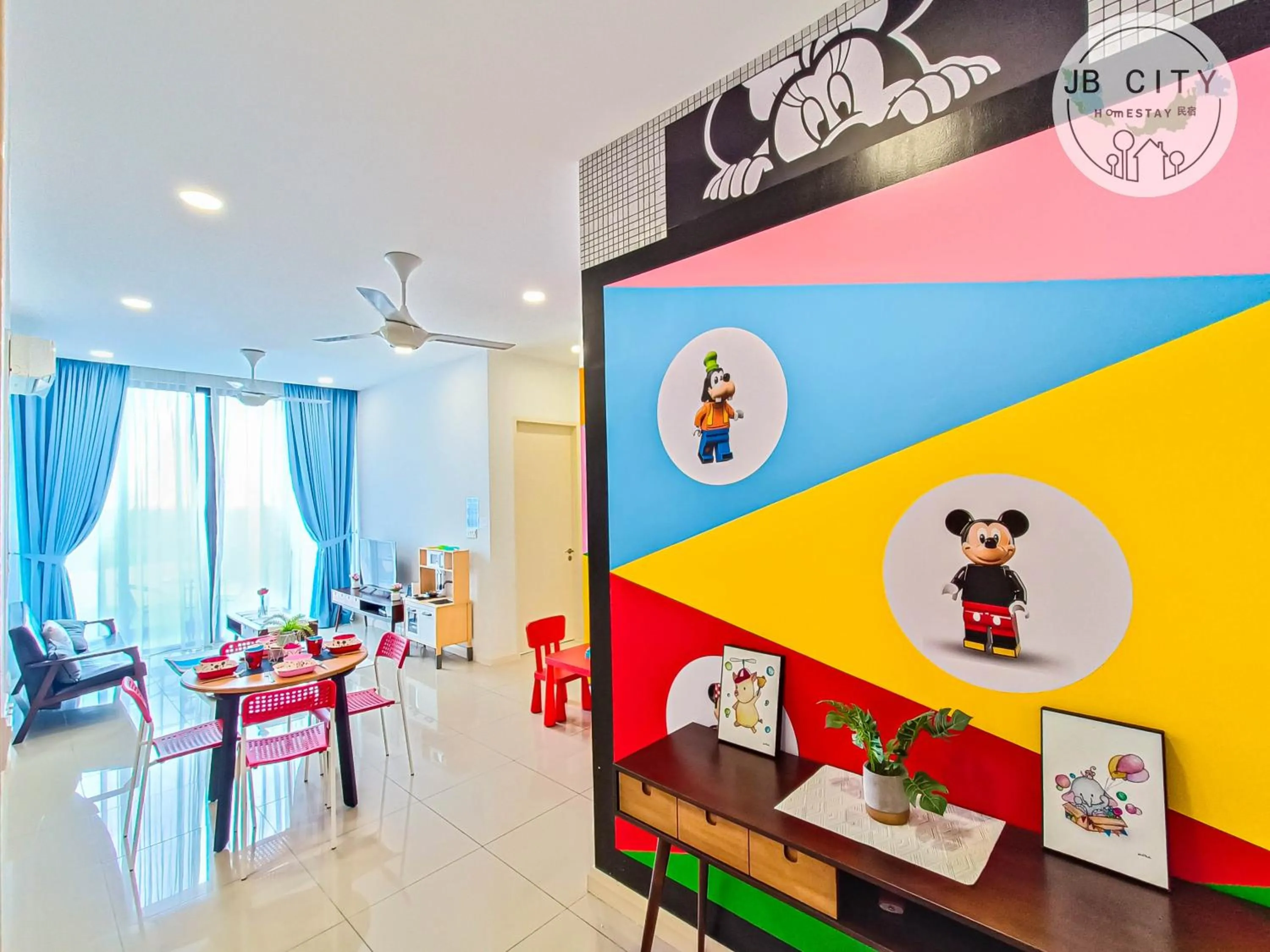 Living room in D'Pristine Suites by RR JBcity
