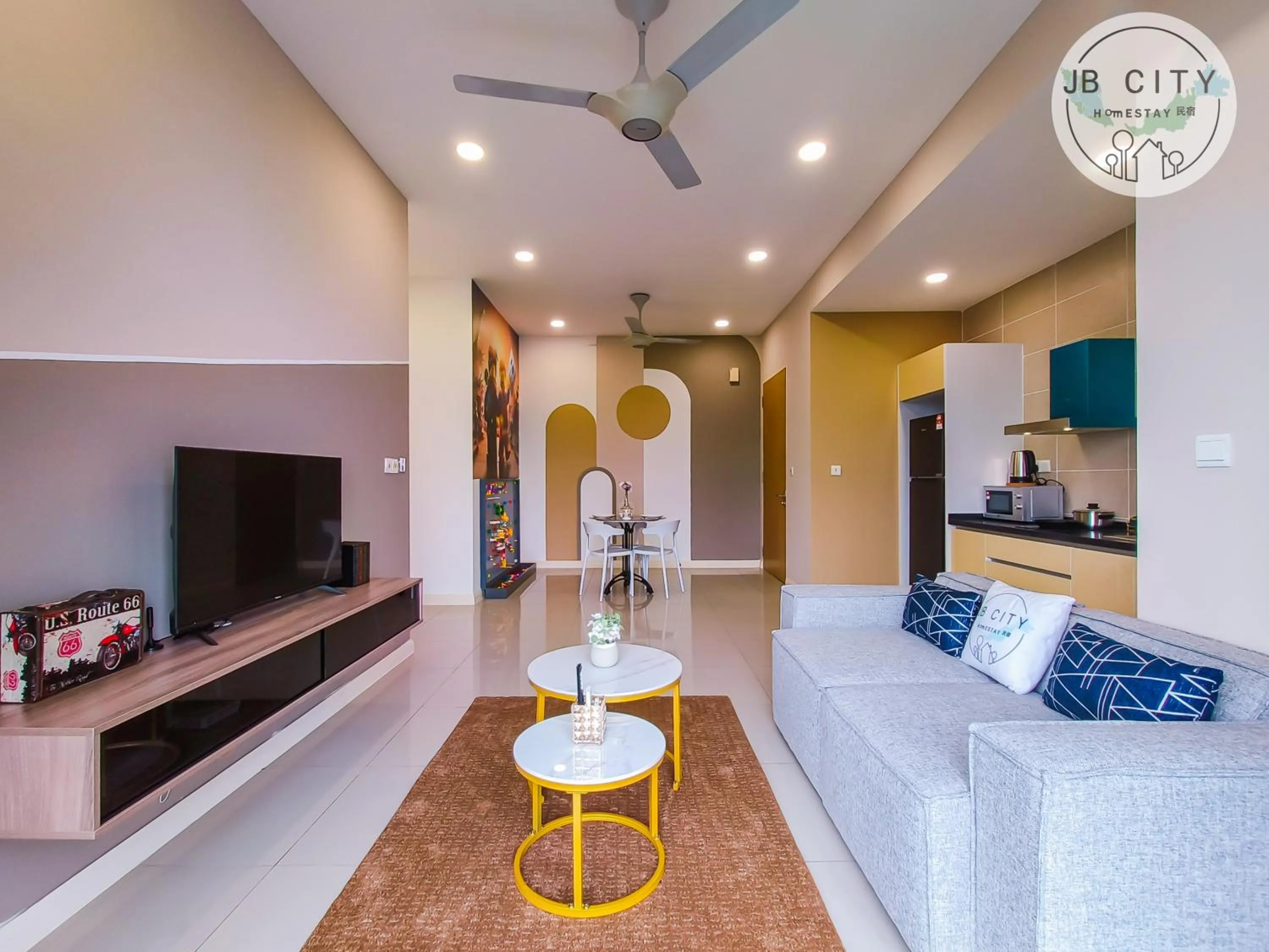 TV and multimedia in D'Pristine Suites by RR JBcity