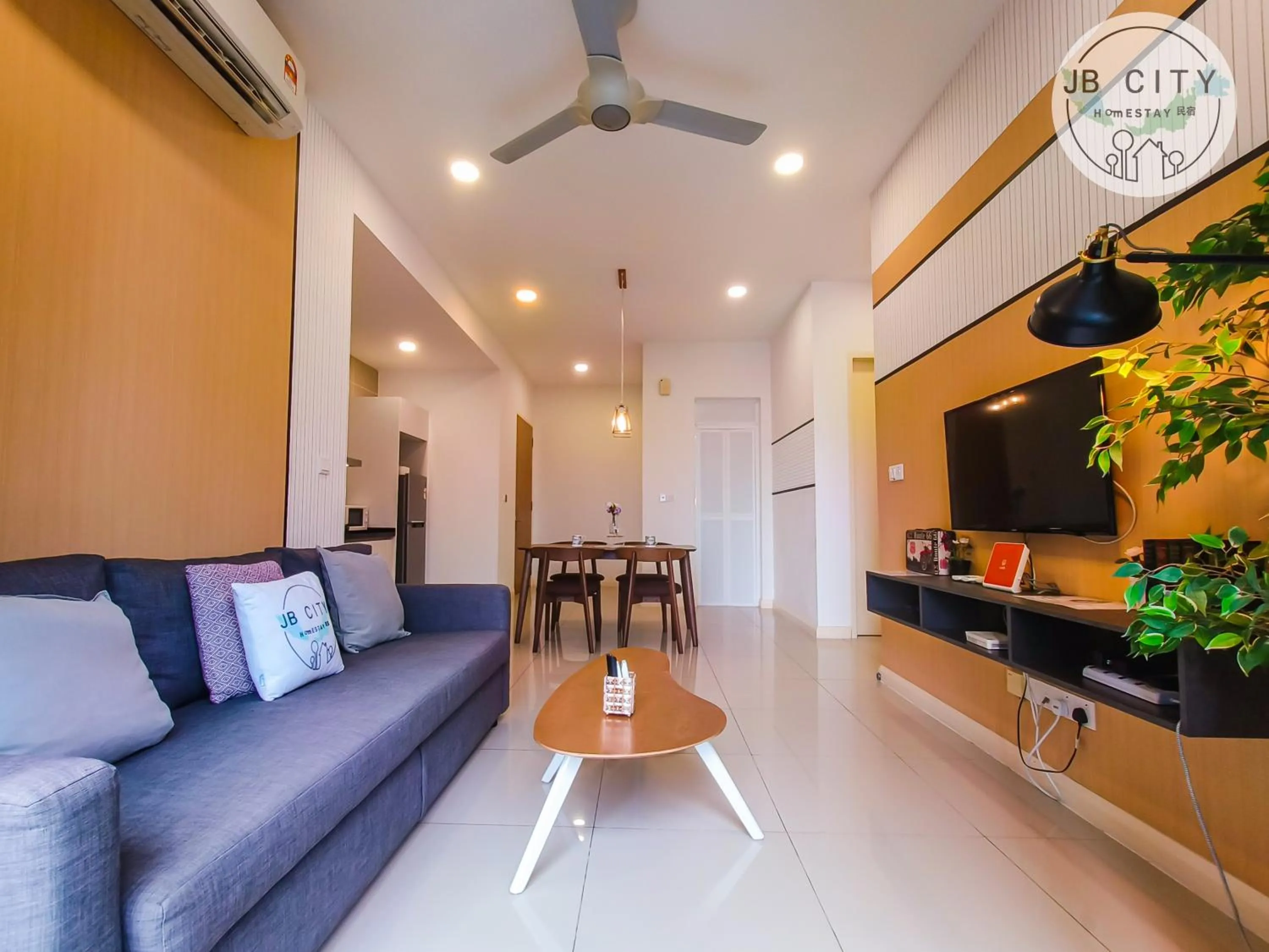 TV and multimedia in D'Pristine Suites by RR JBcity
