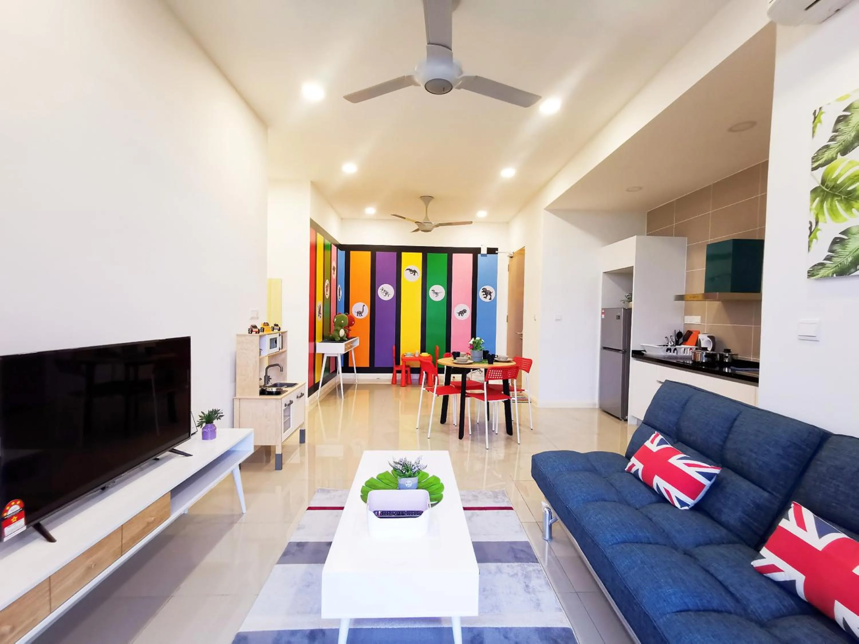 Living room in D'Pristine Suites by RR JBcity