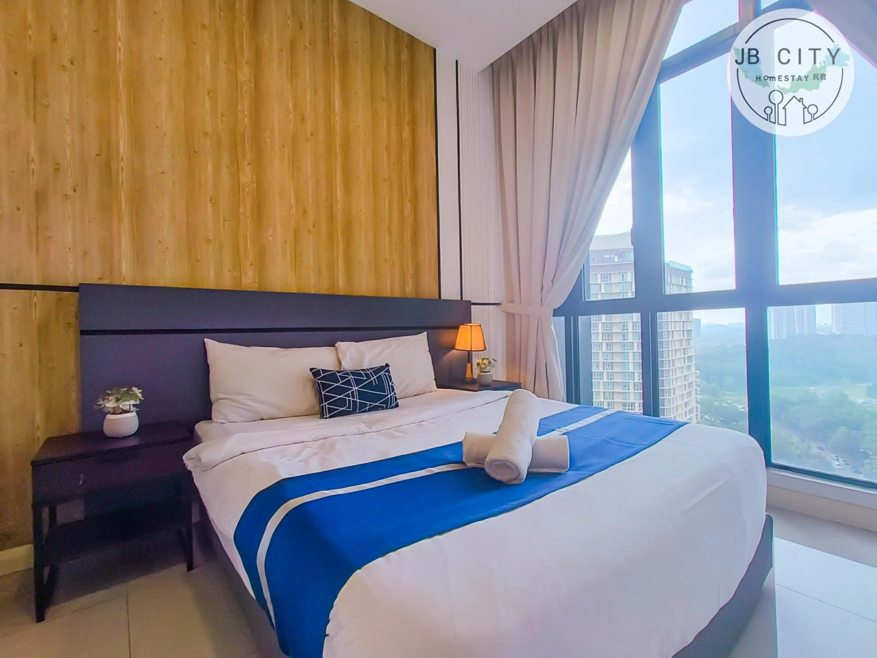 Bed in D'Pristine Suites by RR JBcity