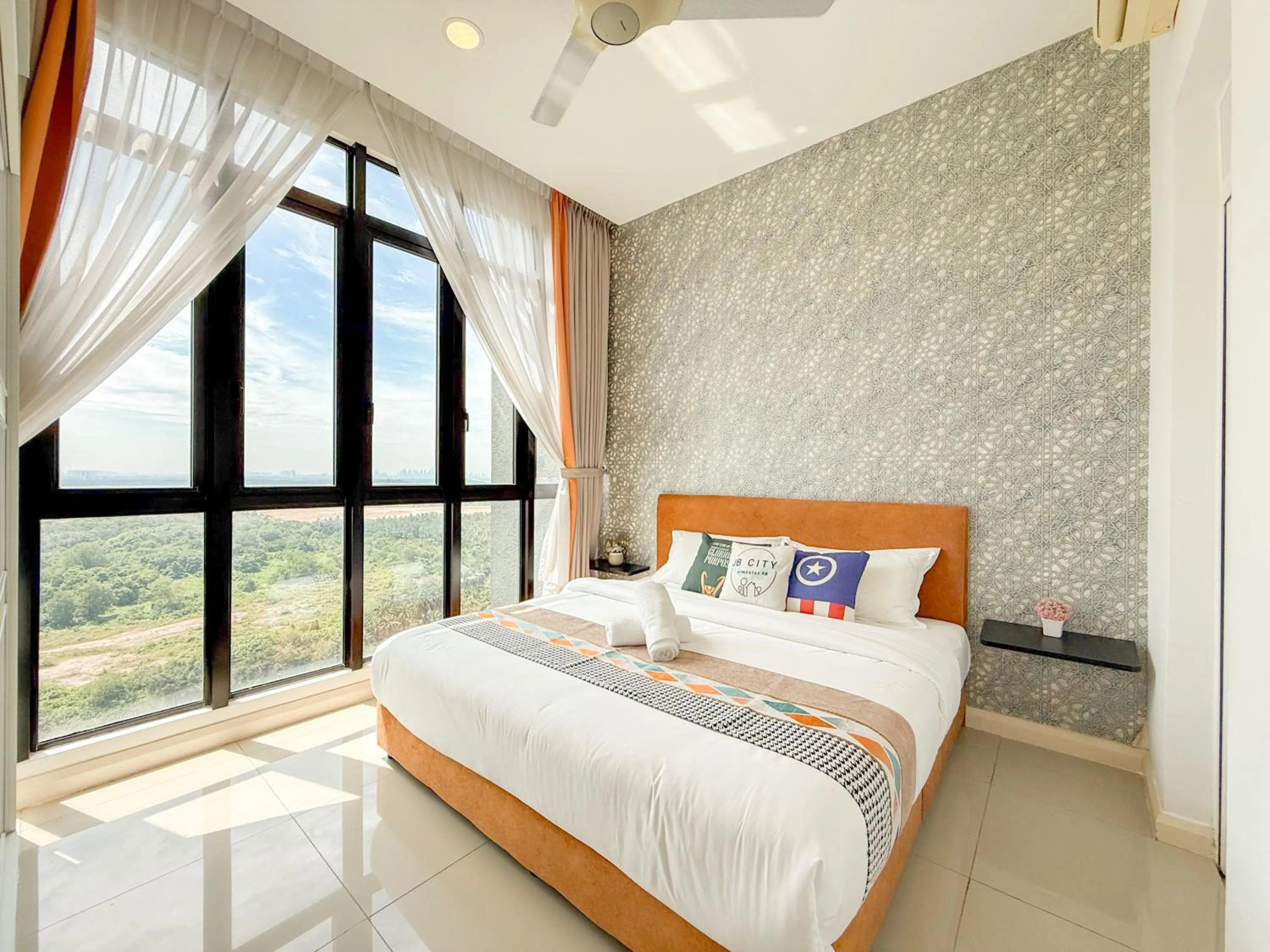 Bed in D'Pristine Suites by RR JBcity