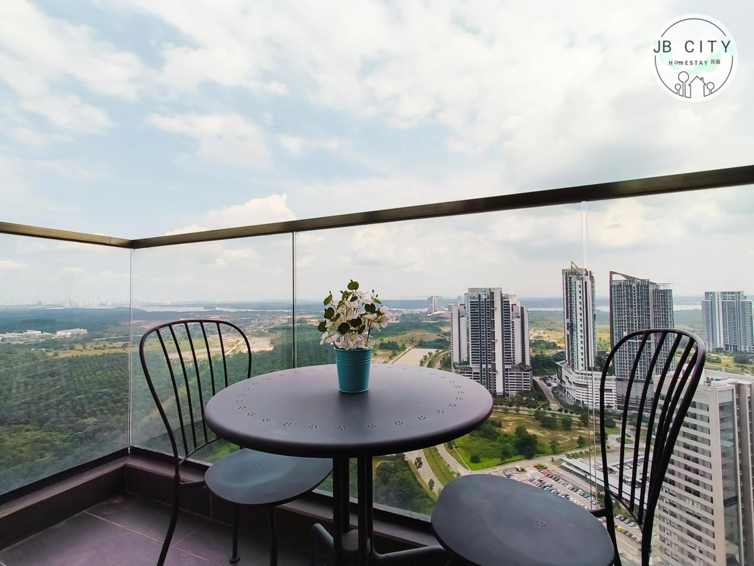 Balcony/Terrace in D'Pristine Suites by RR JBcity