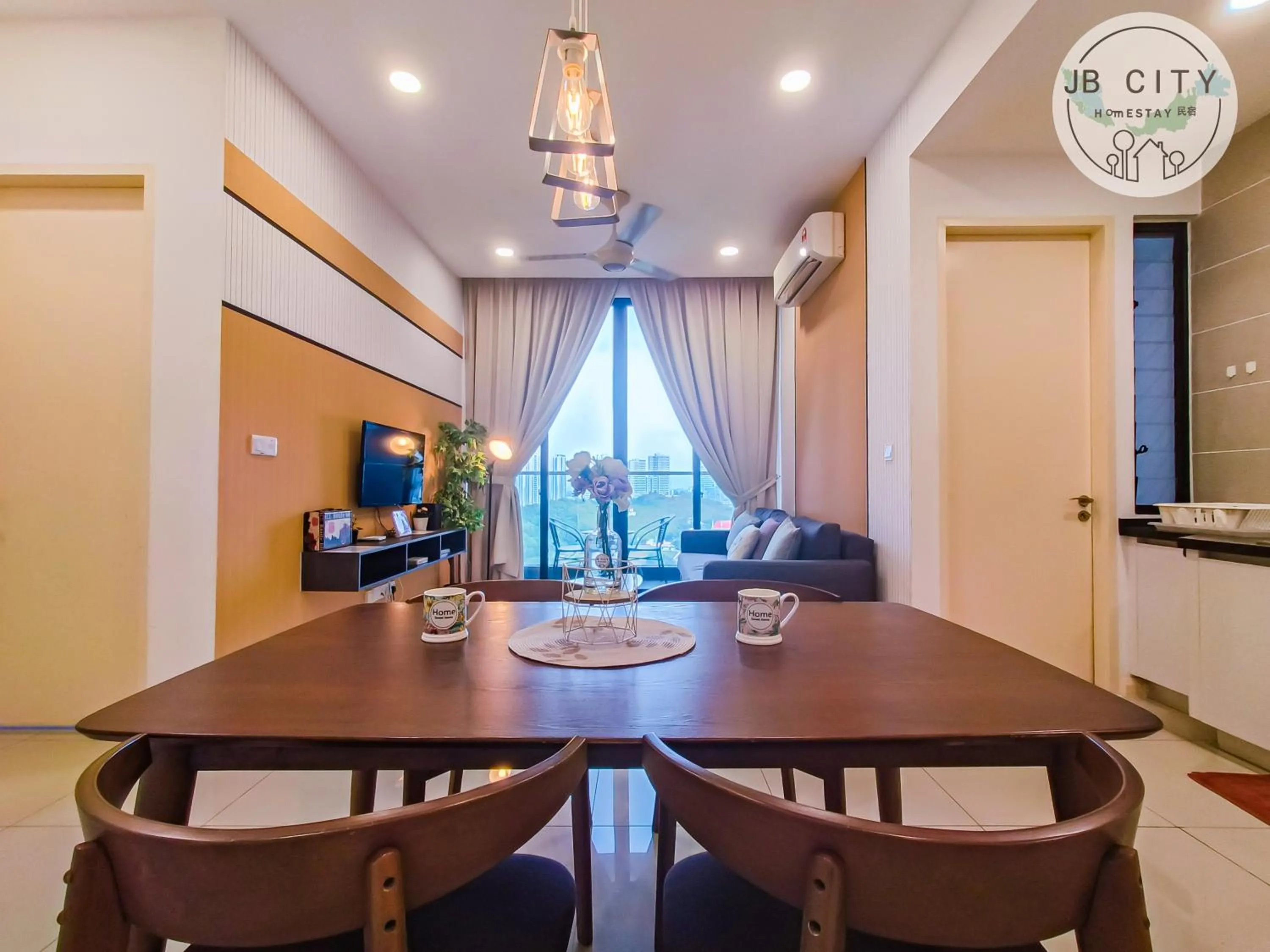 Dining area in D'Pristine Suites by RR JBcity
