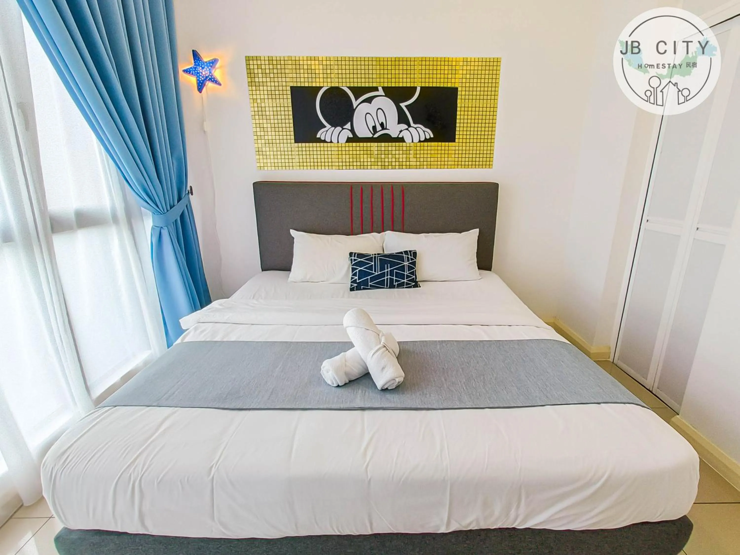 Bed in D'Pristine Suites by RR JBcity