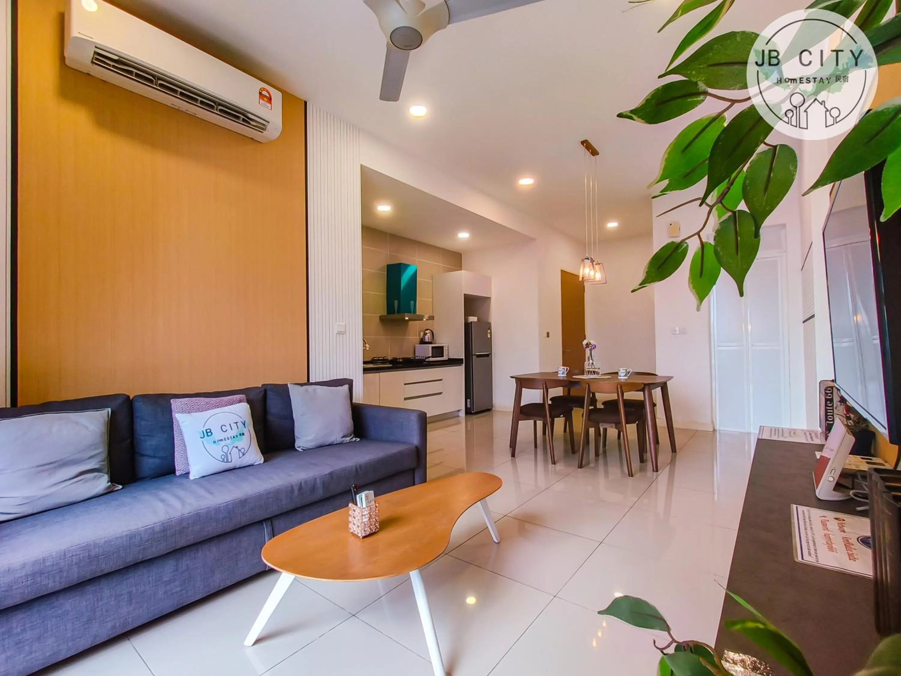 Living room in D'Pristine Suites by RR JBcity
