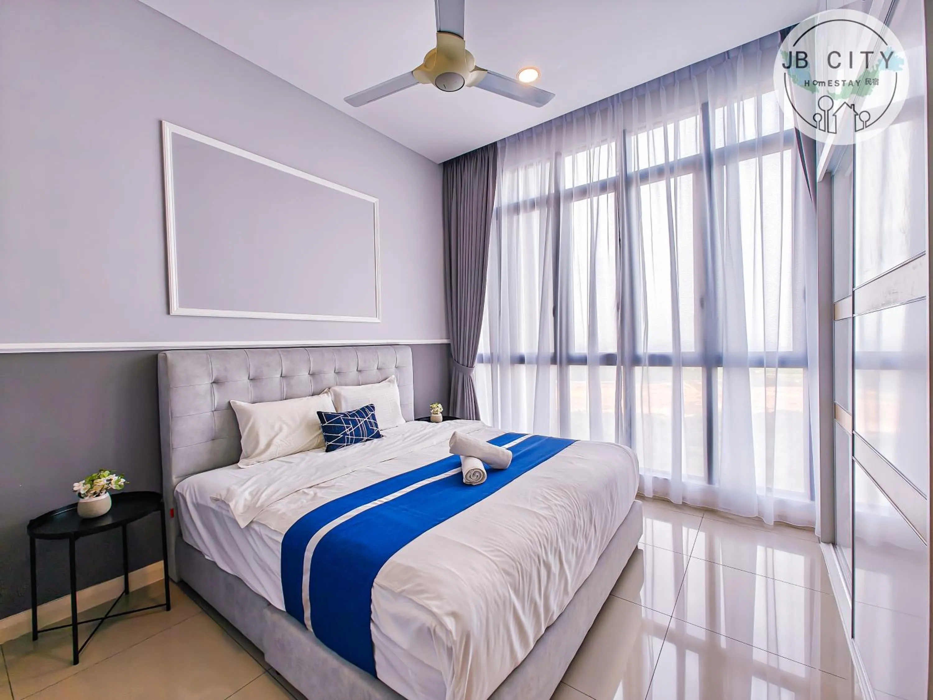Bed in D'Pristine Suites by RR JBcity