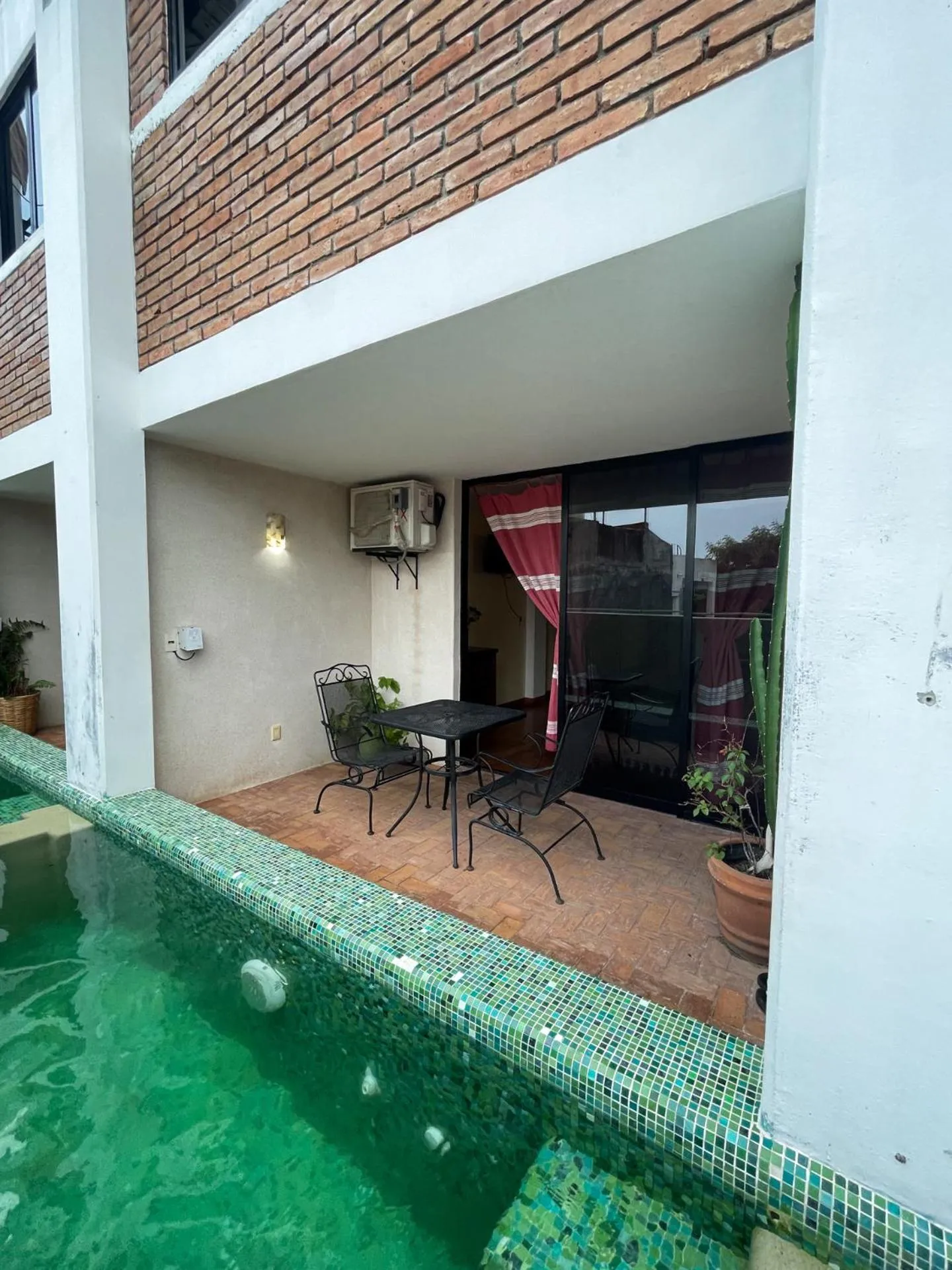 Madre Tierra Hotel & Coworking