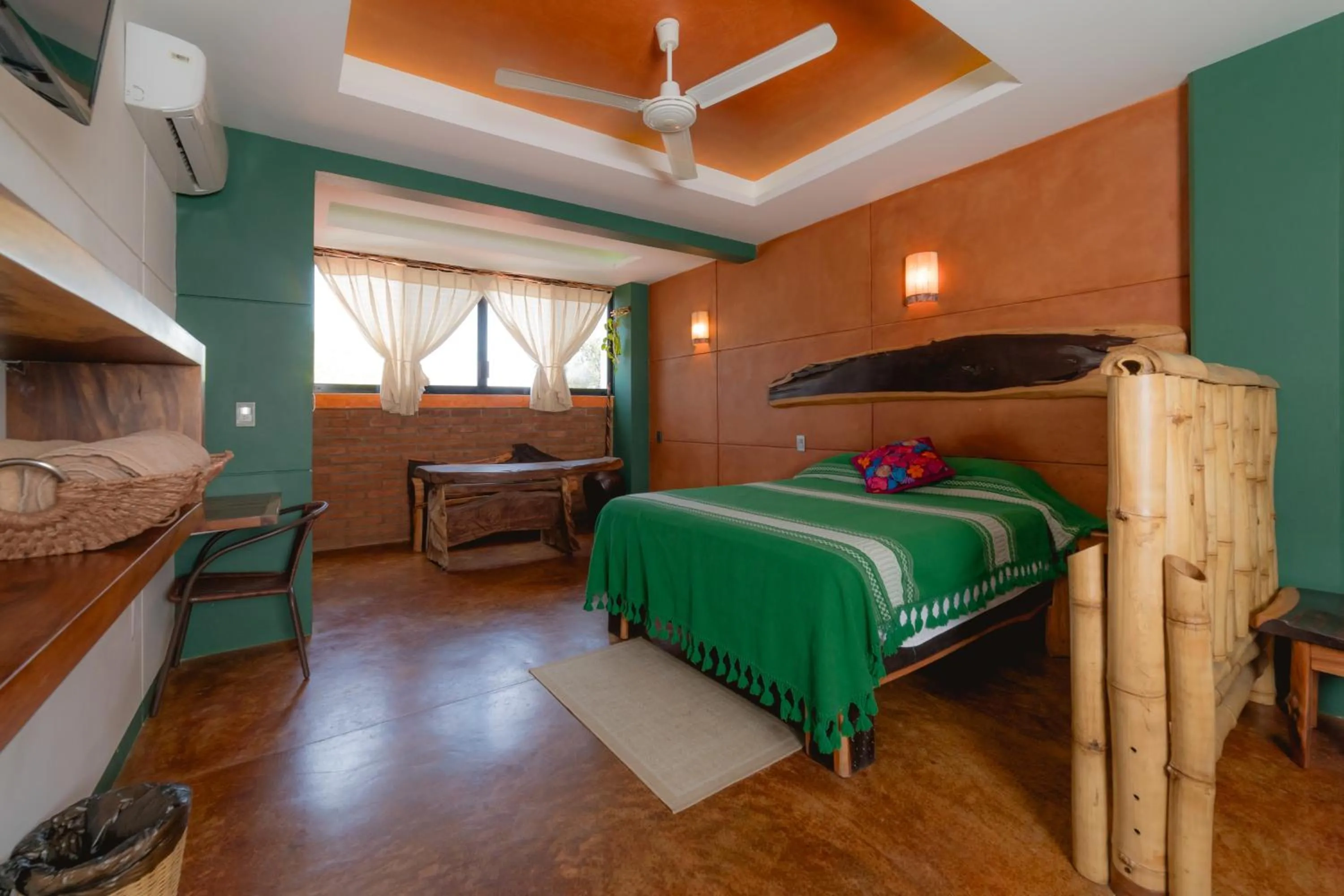 Bed in Madre Tierra Hotel & Coworking