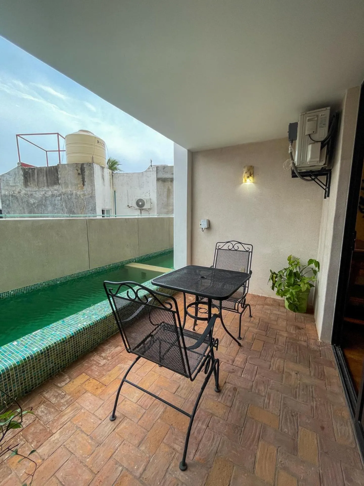 Madre Tierra Hotel & Coworking