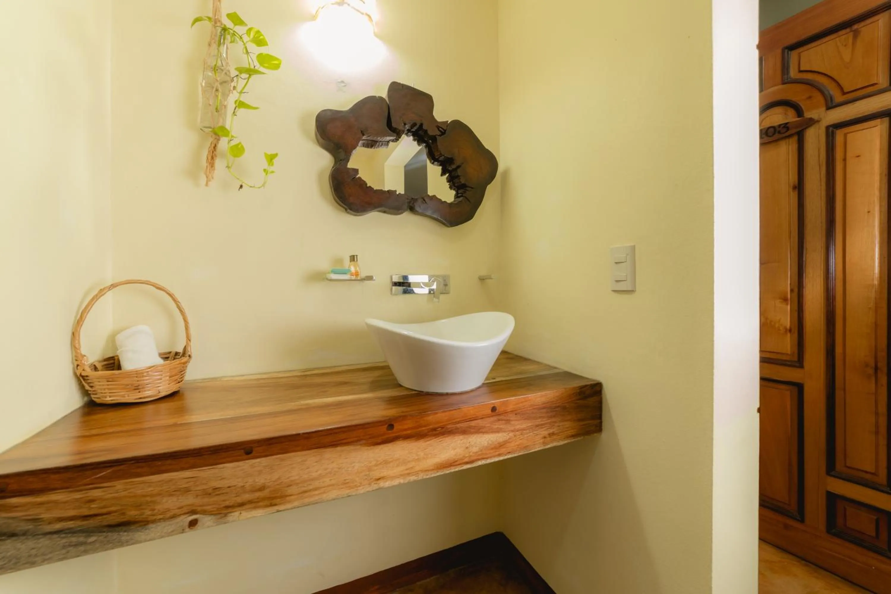 Madre Tierra Hotel & Coworking