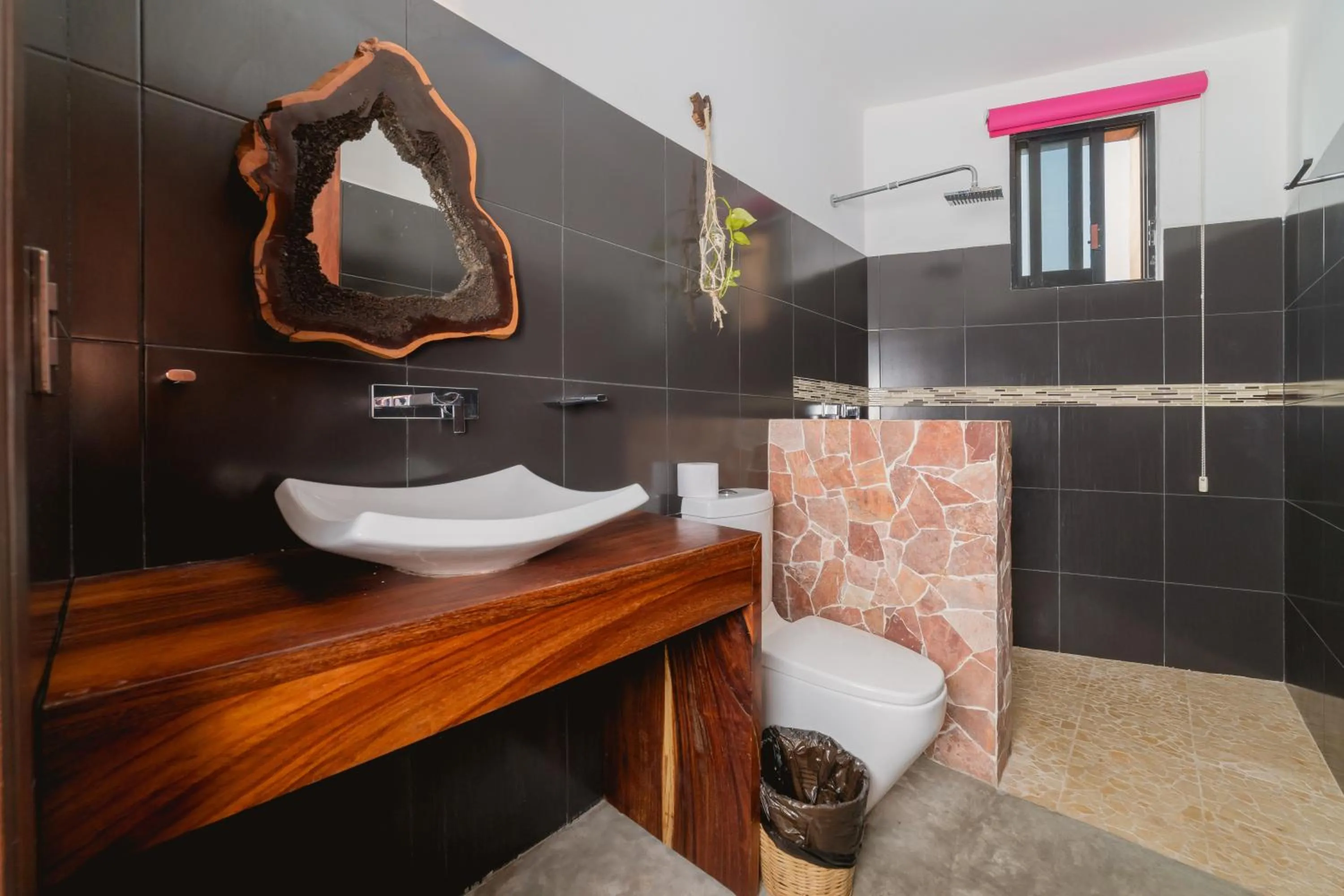 Madre Tierra Hotel & Coworking