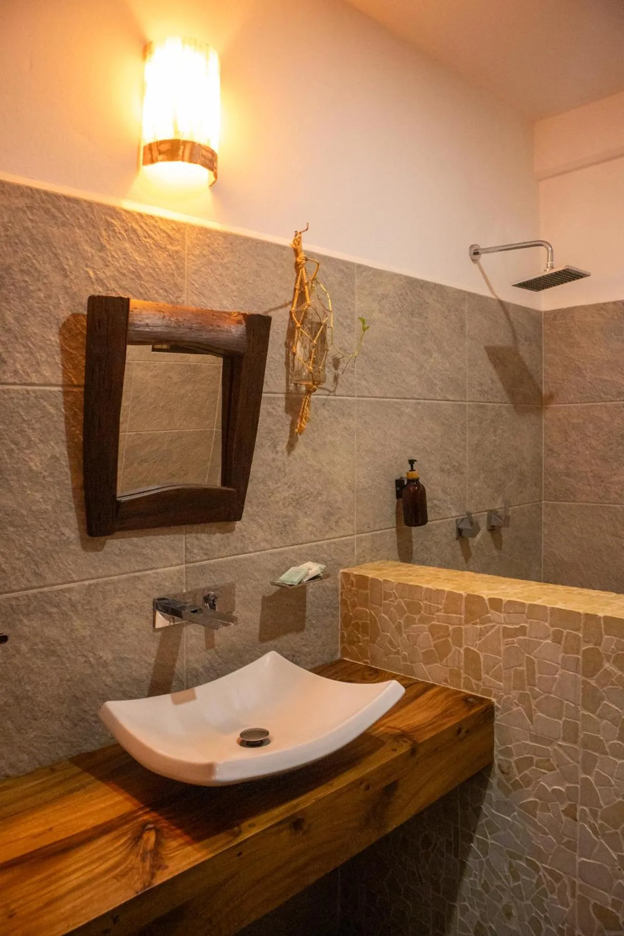 Madre Tierra Hotel & Coworking