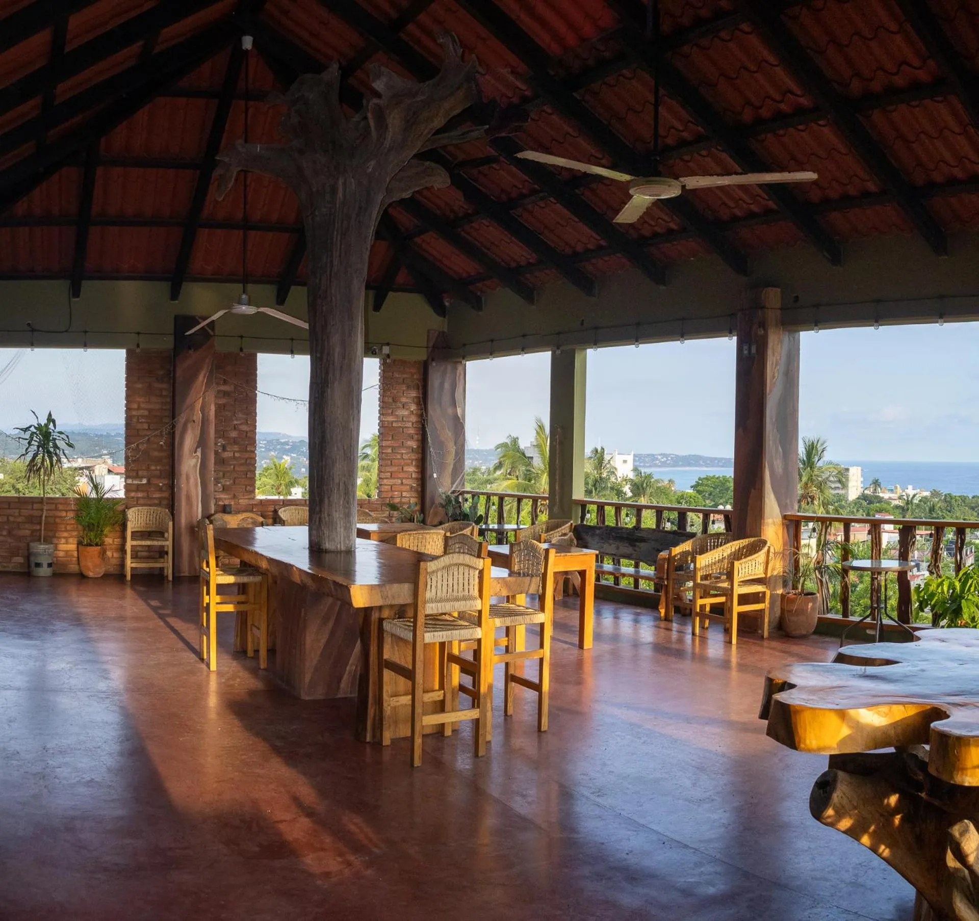 Madre Tierra Hotel & Coworking