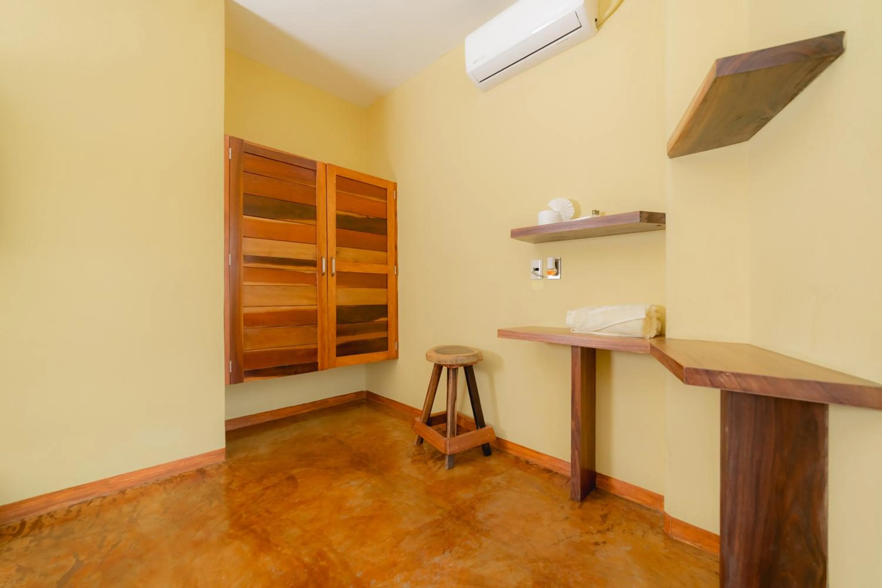 Madre Tierra Hotel & Coworking