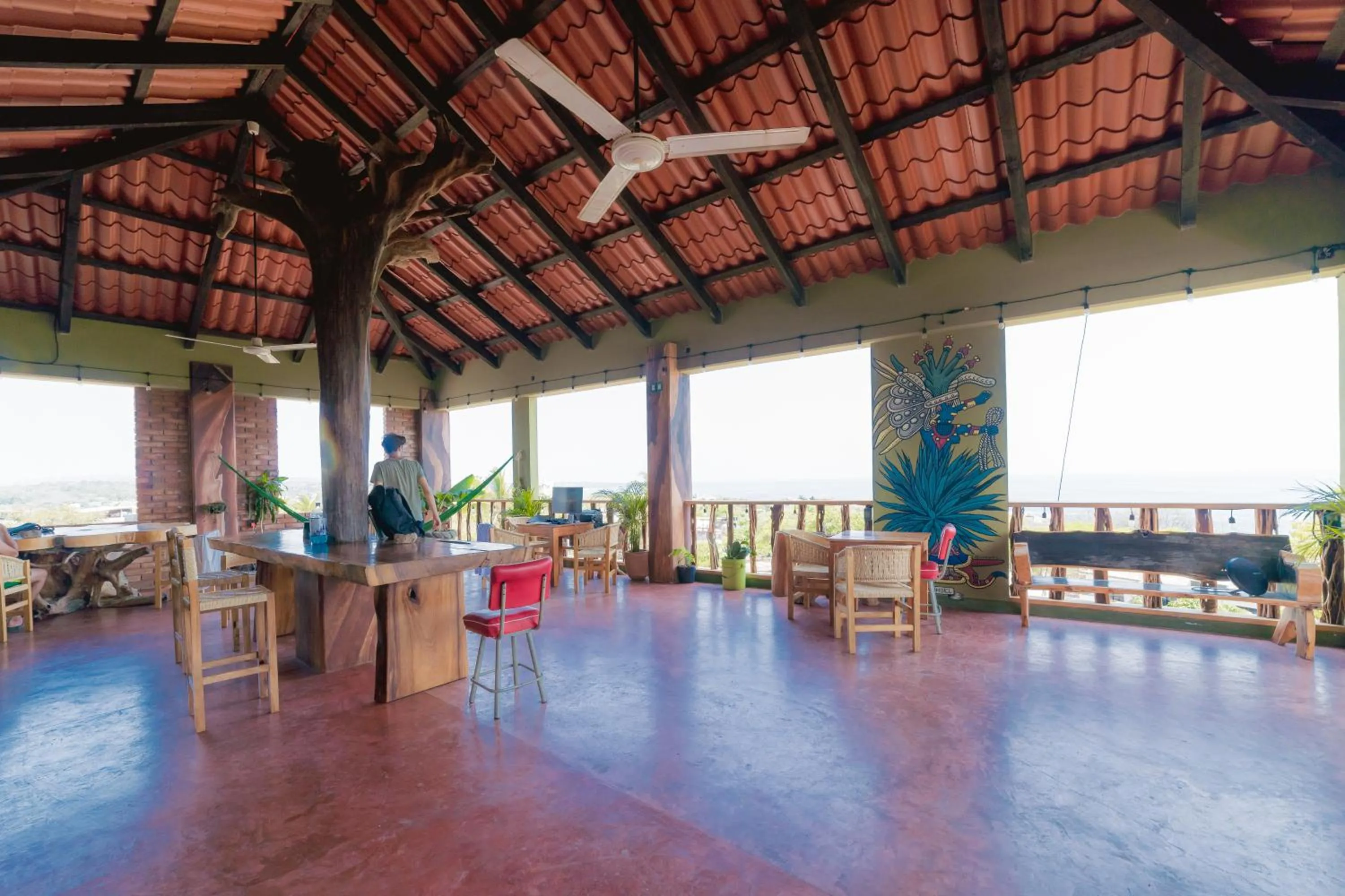 Madre Tierra Hotel & Coworking