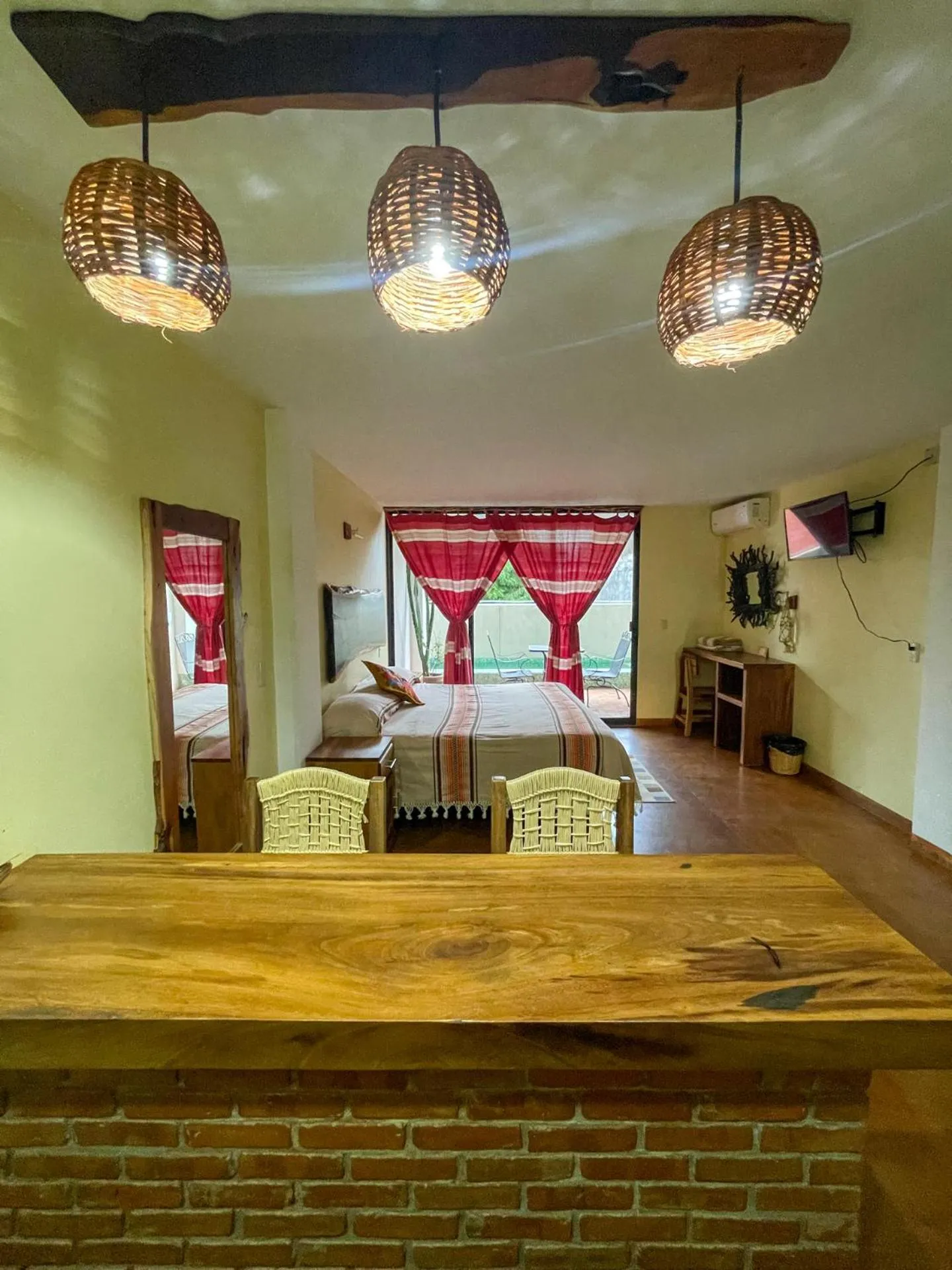 Madre Tierra Hotel & Coworking