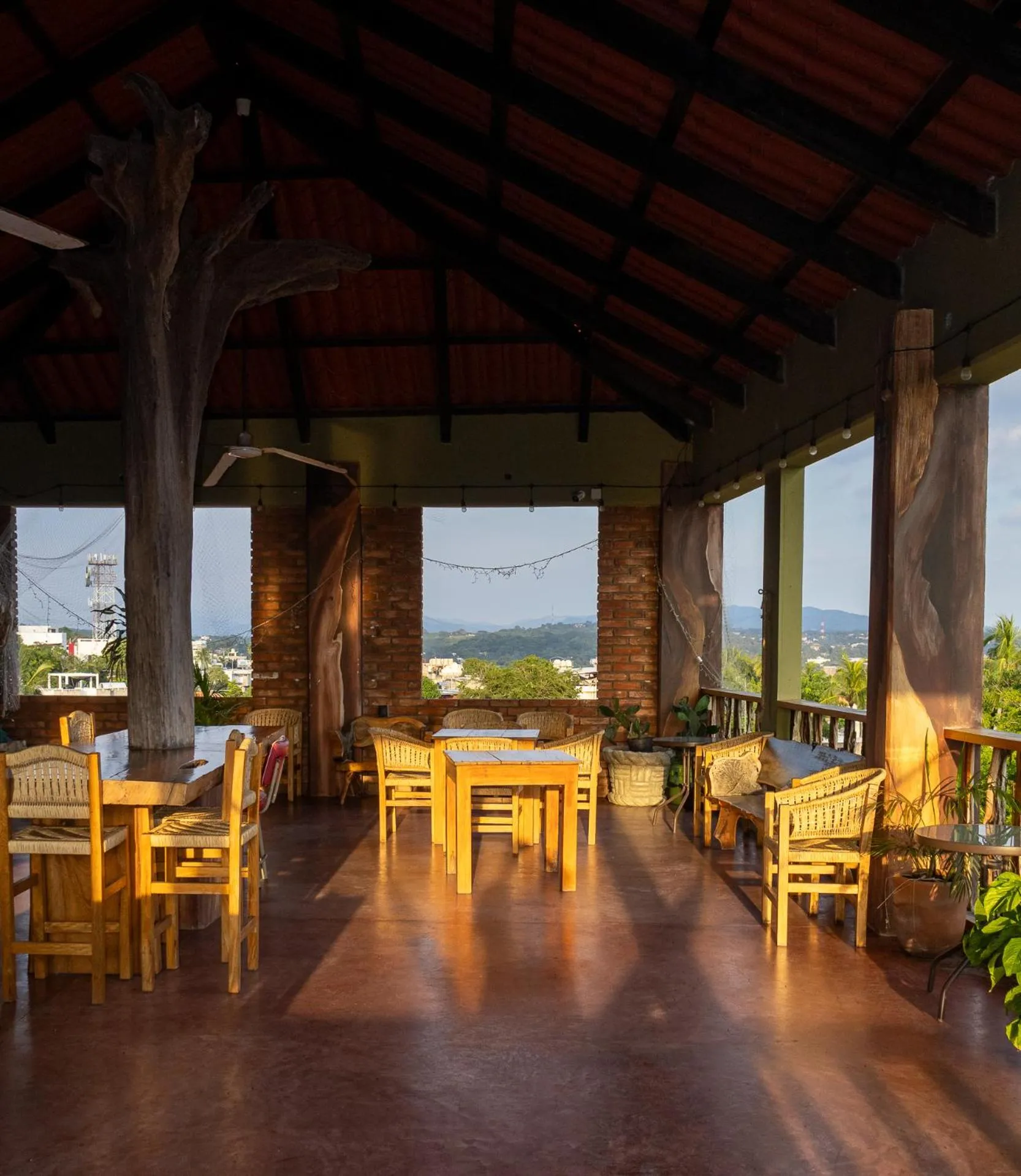 Madre Tierra Hotel & Coworking