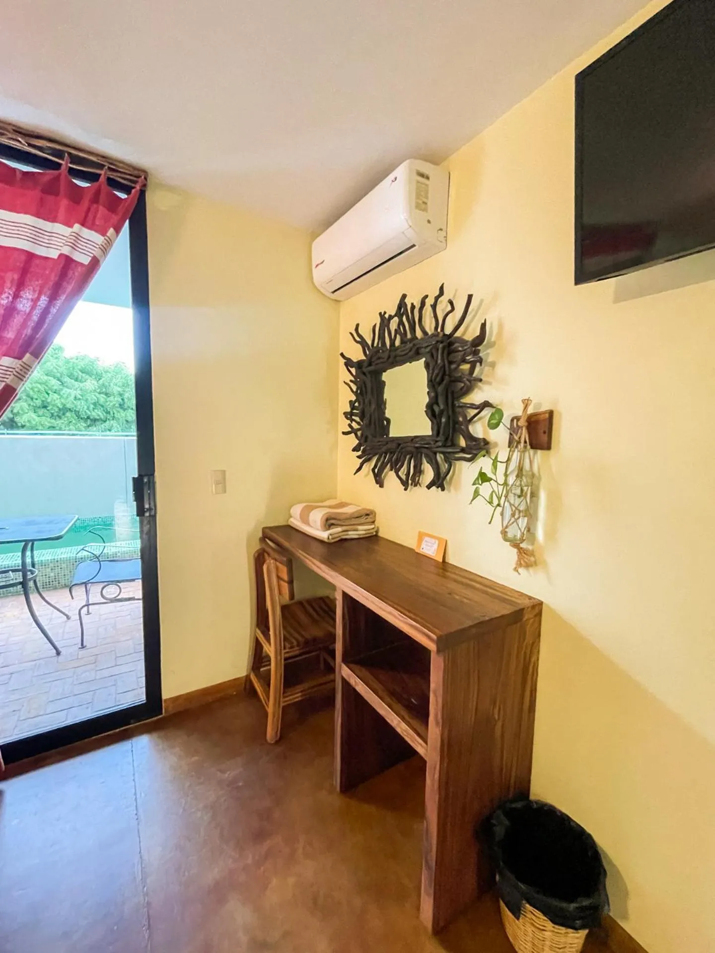 Madre Tierra Hotel & Coworking