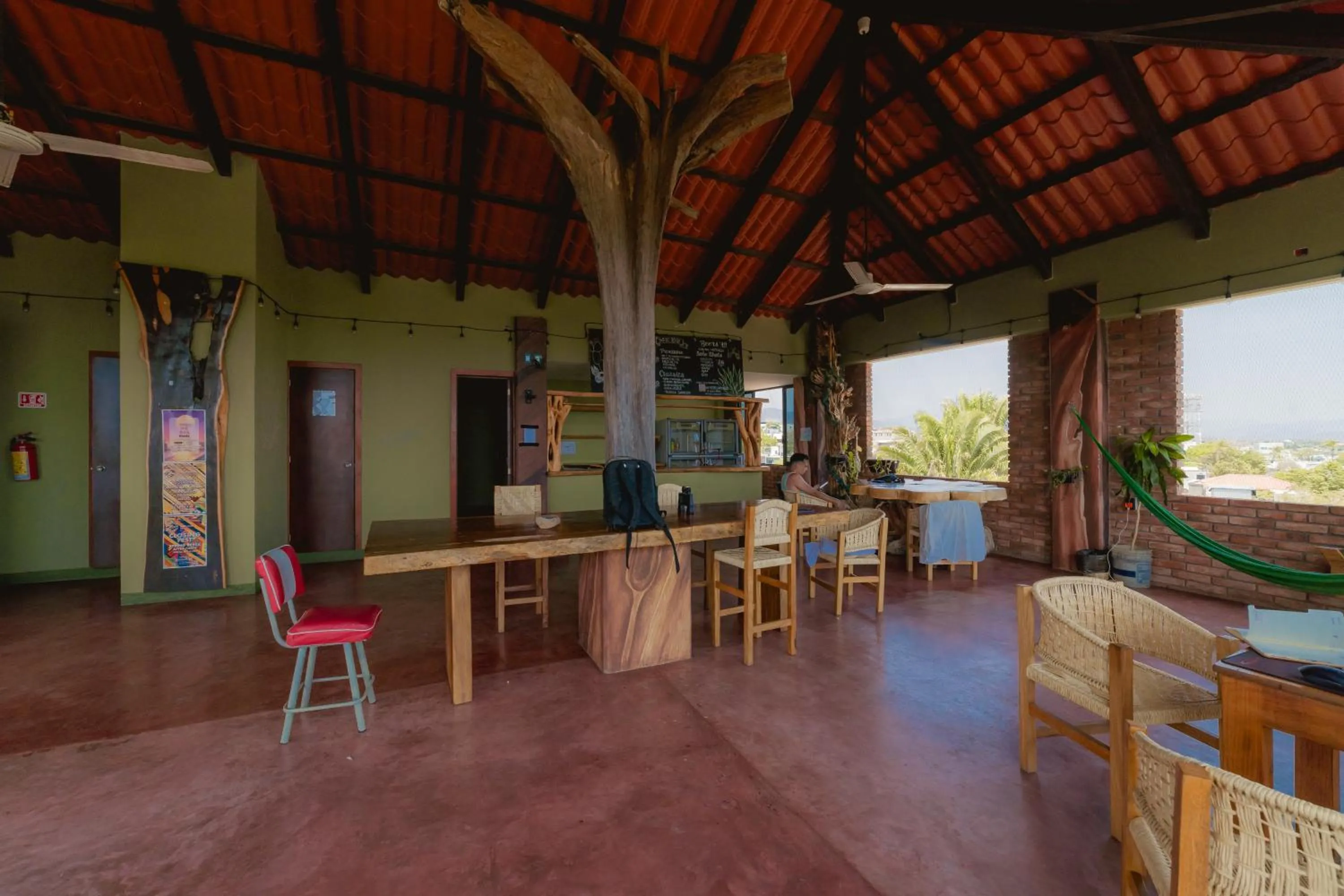 Madre Tierra Hotel & Coworking