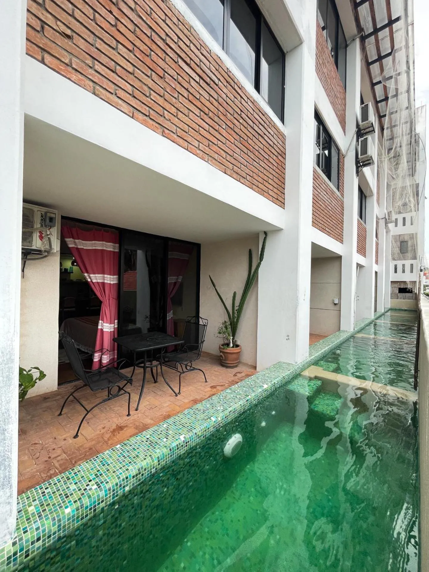 Madre Tierra Hotel & Coworking